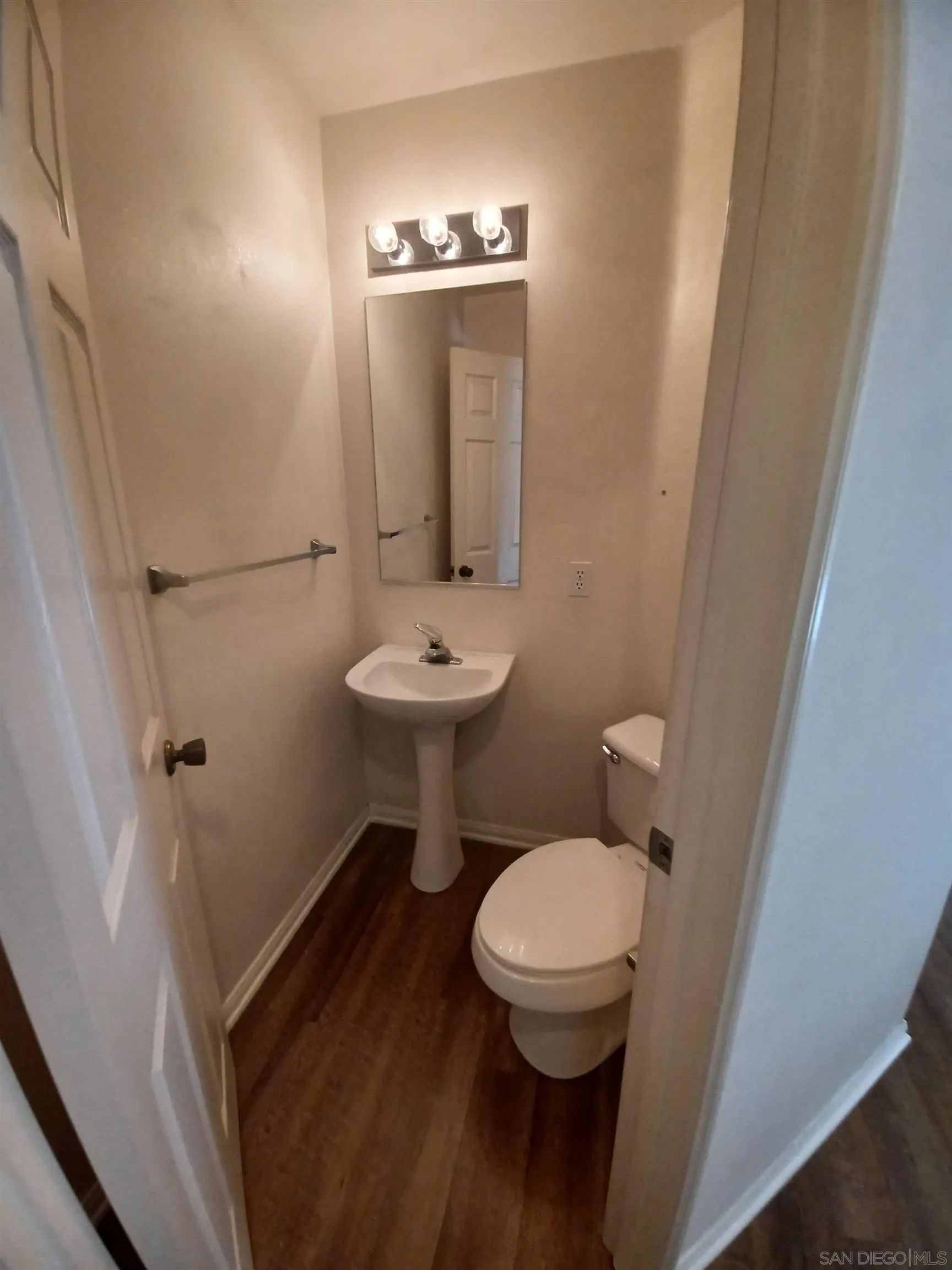 Photo #13: 250035460 Listing: Photo #13