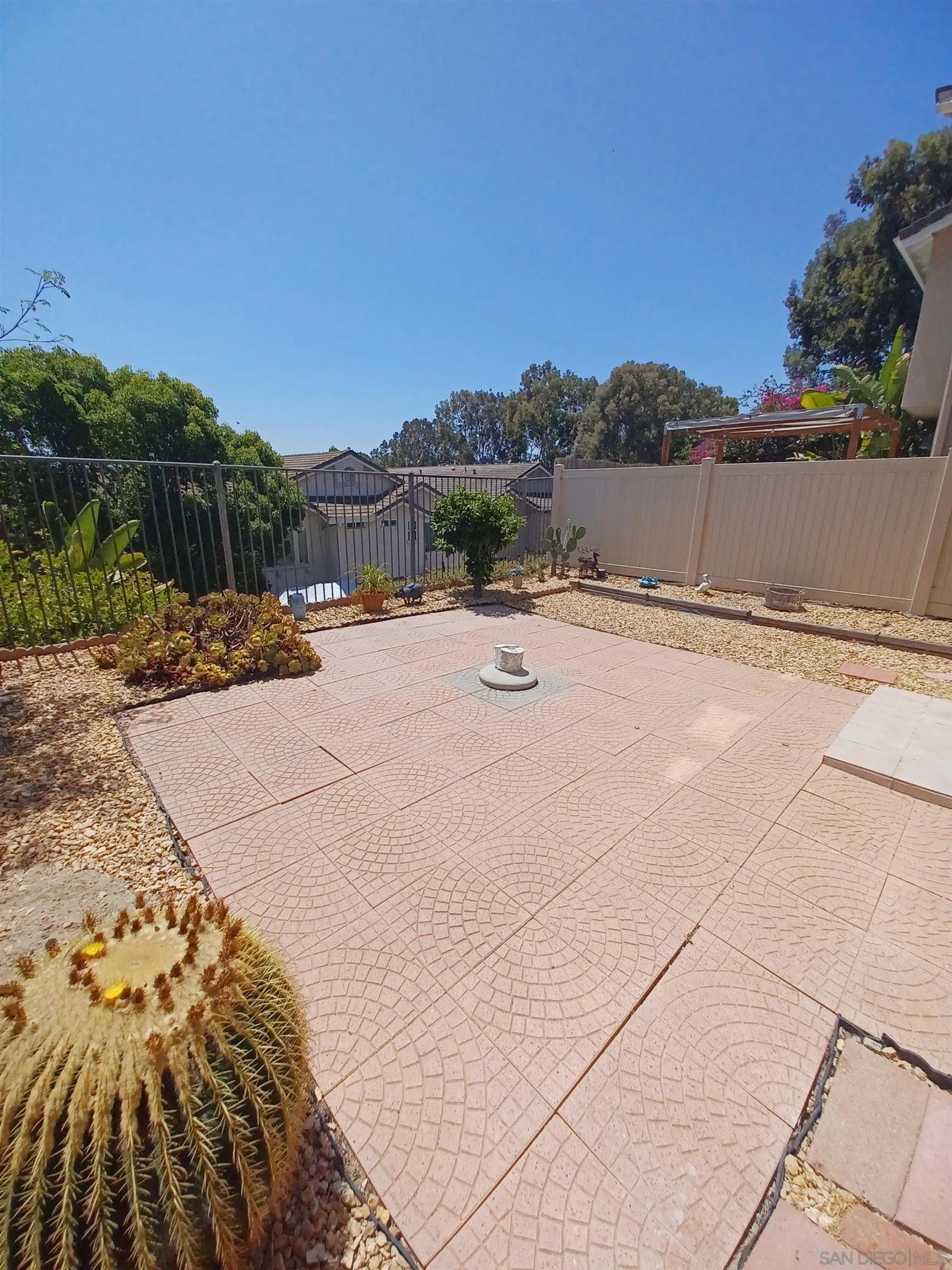 Photo #10: 250035460 Listing: Photo #10