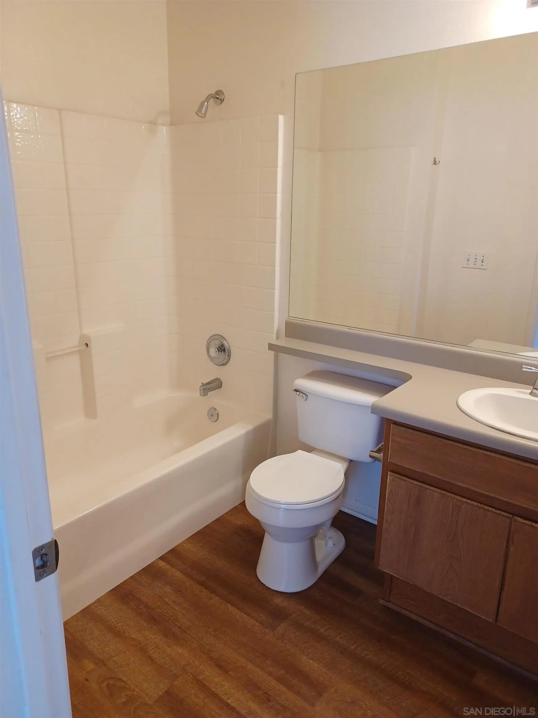 Photo #22: 250035460 Listing: Photo #22