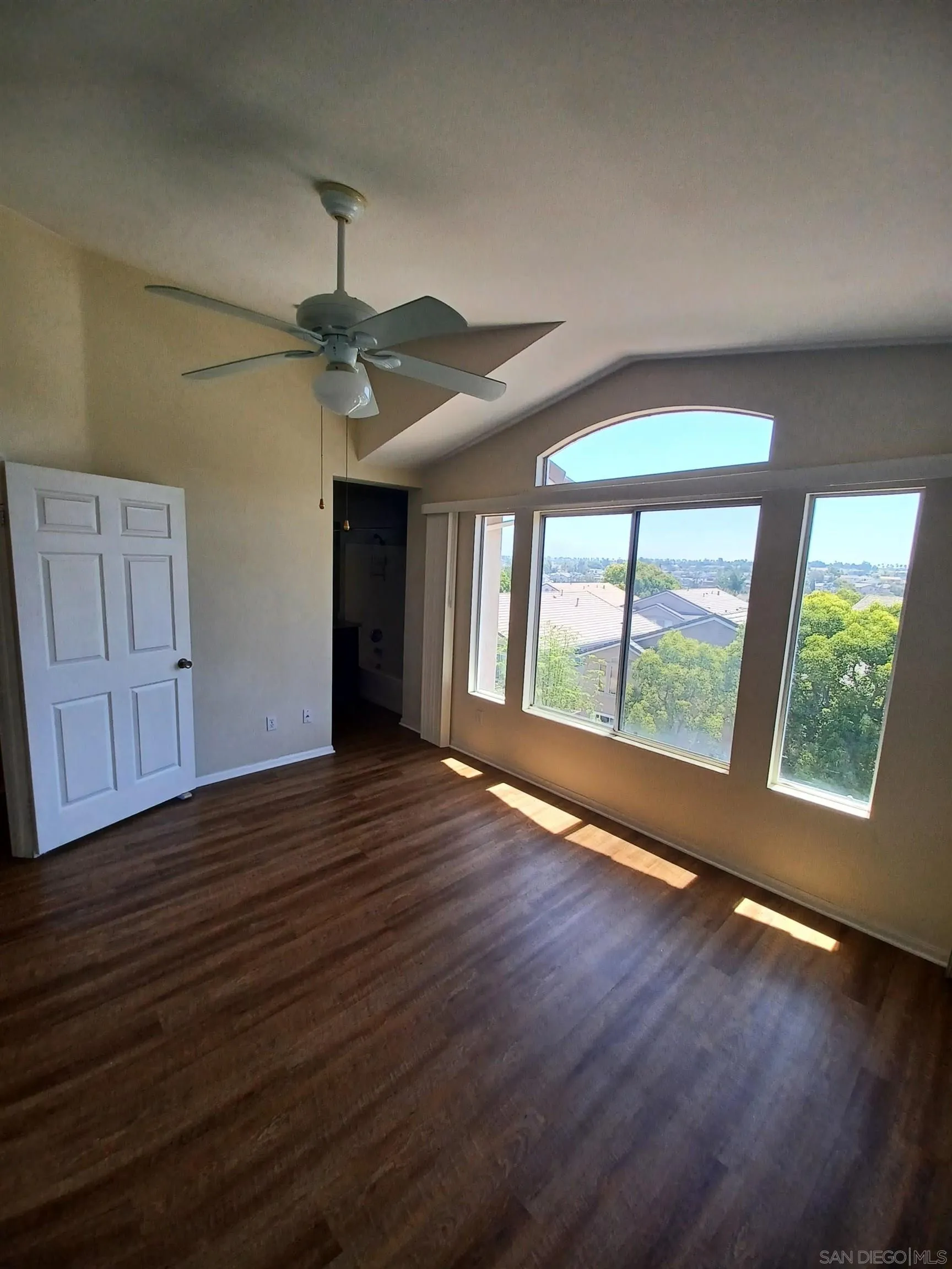 Photo #19: 250035460 Listing: Photo #19