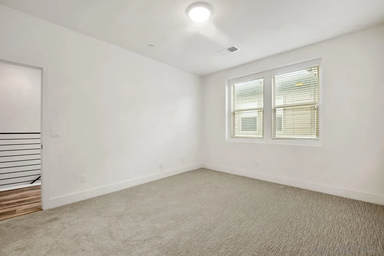 Photo #13: 250035467 Listing: Photo #13