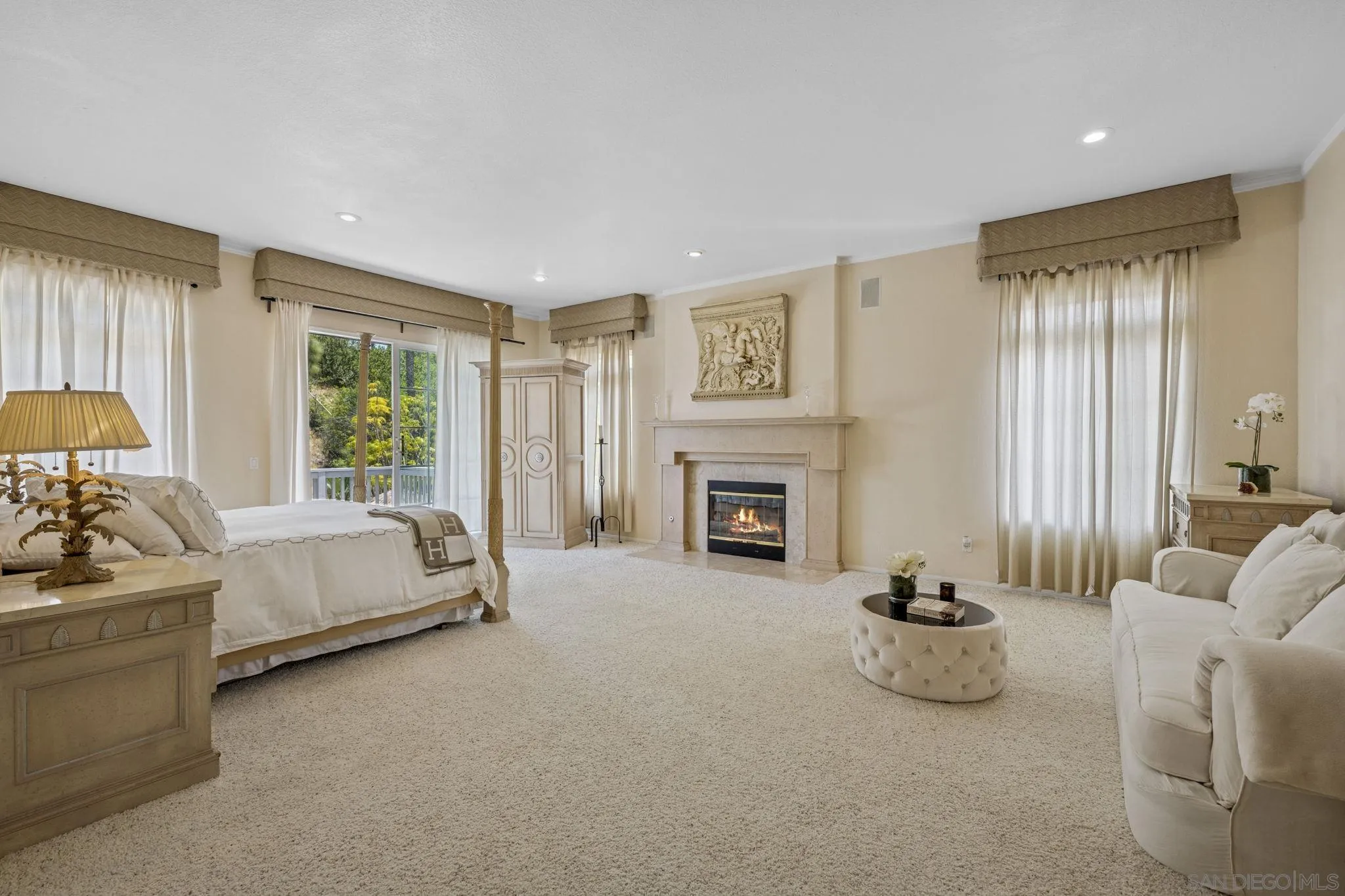 https://cdn.realtyfeed.com/cdn/127/250035476/21d1a91d390710851bda5c4d57a89155.webp