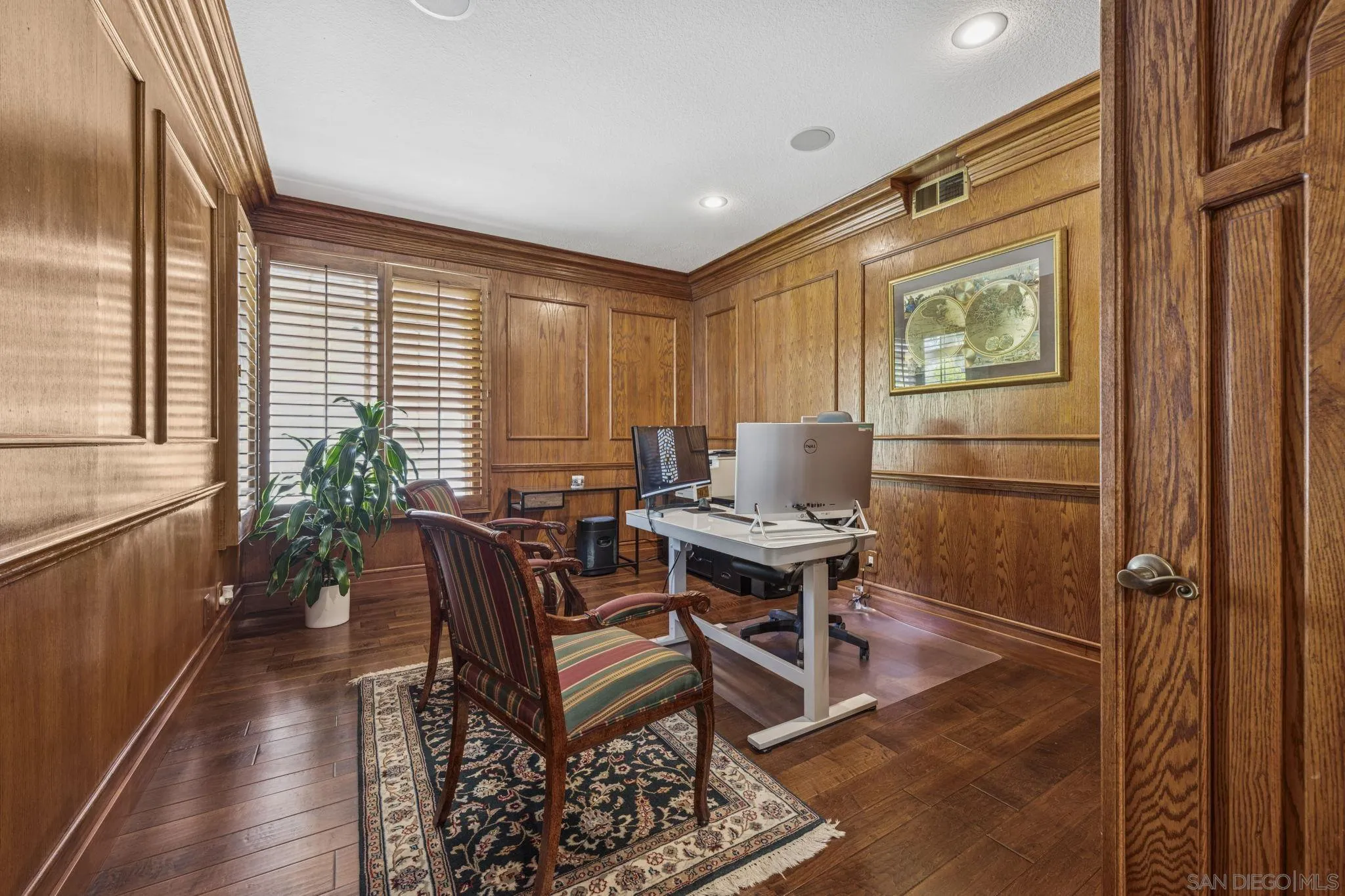 https://cdn.realtyfeed.com/cdn/127/250035476/2c17f5687a24e2c1b983552806fd6b3d.webp