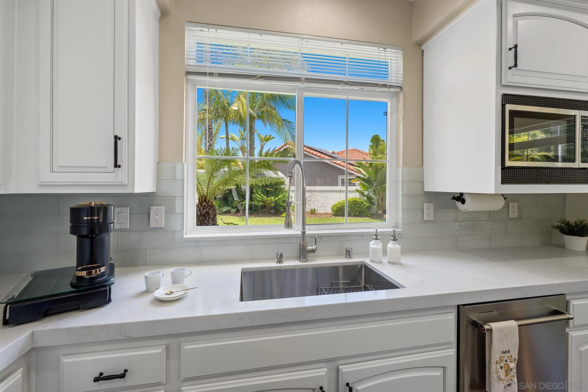 https://cdn.realtyfeed.com/cdn/127/250035476/6915e405f0f9d851de331074b0d96223.webp