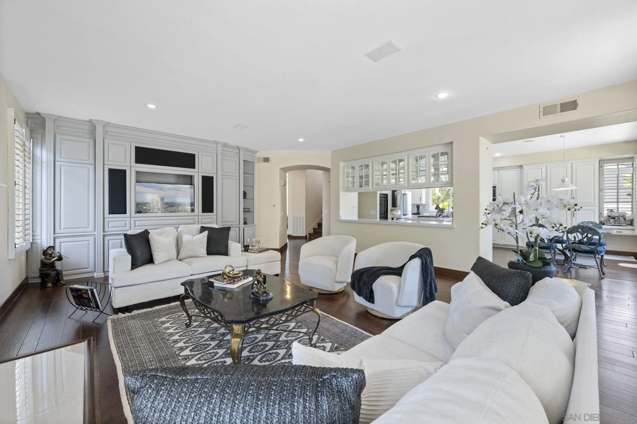 https://cdn.realtyfeed.com/cdn/127/250035476/fe0684136bb0714e5a812b7a455d6196.webp