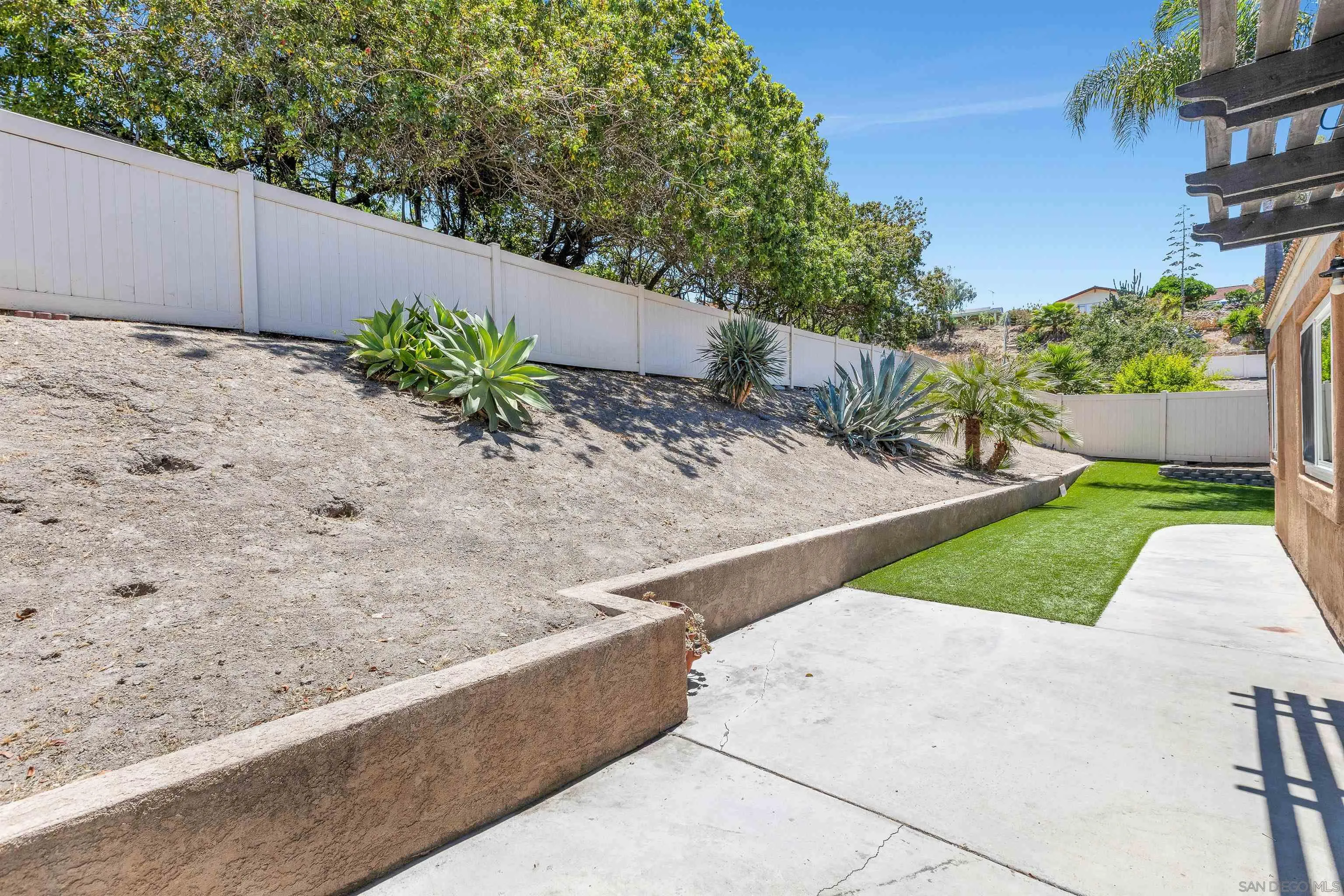 Photo #5: 250035483 Listing 