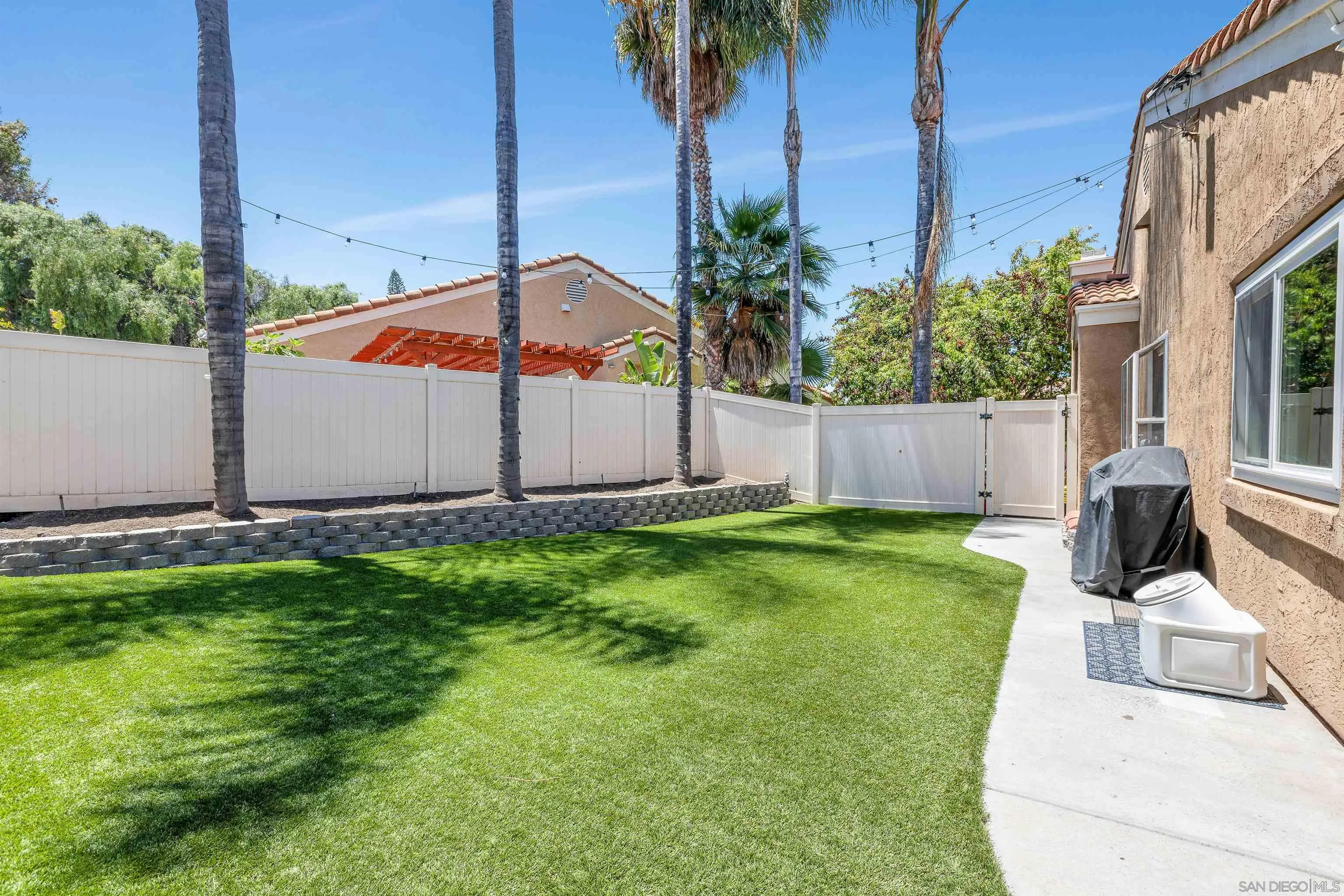 Photo #2: 250035483 Listing 