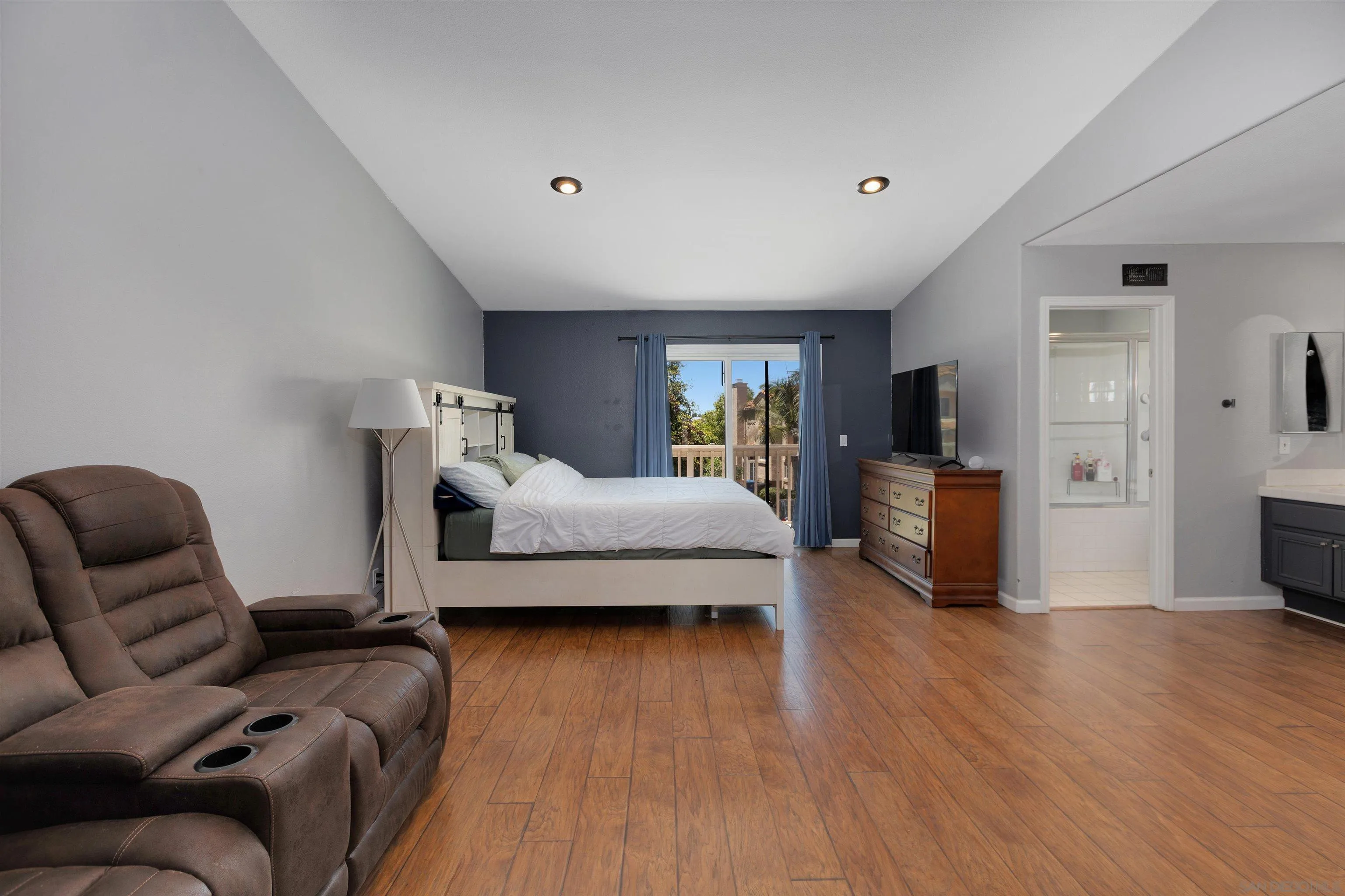 Photo #38: 250035483 Listing: Photo #38