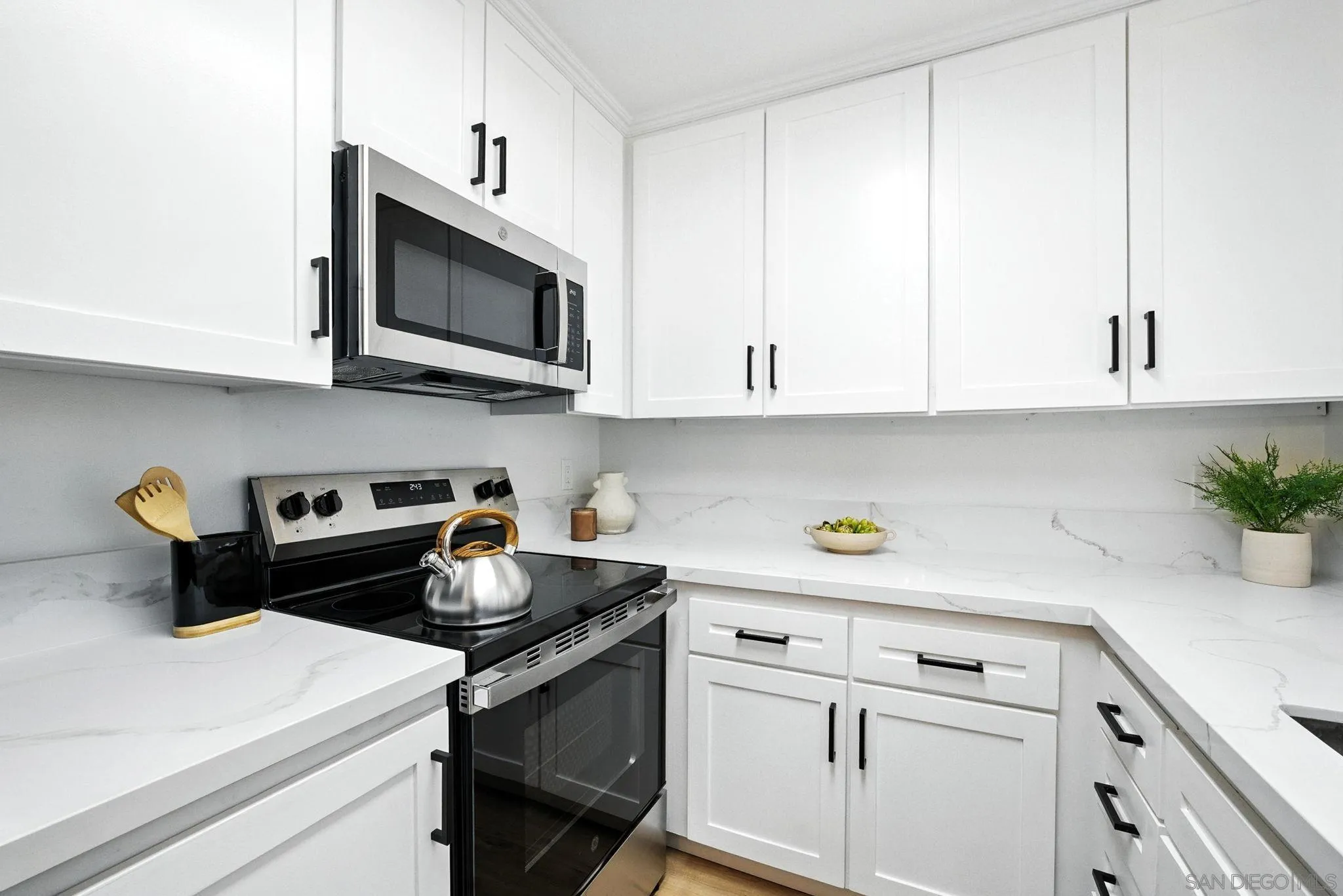 Photo #7: 250035484 Listing: Photo #7