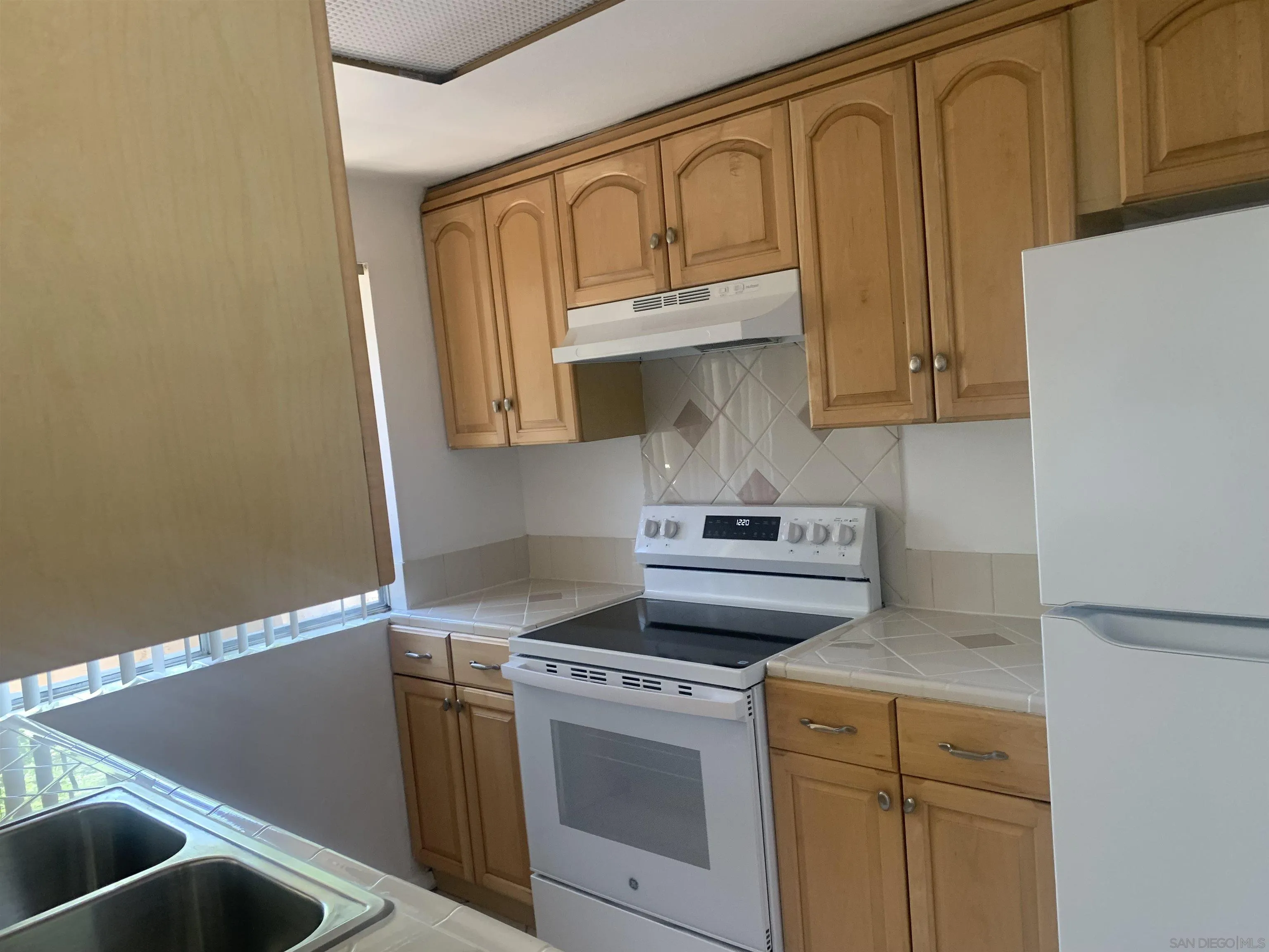 Photo #8: 250035485 Listing: Photo #8