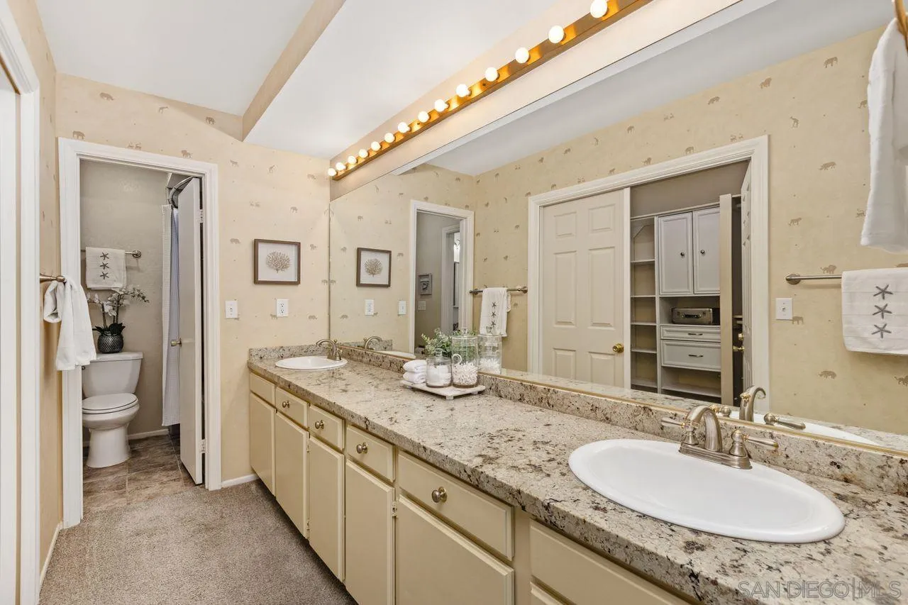 Photo #30: 250035487 Listing: Photo #30