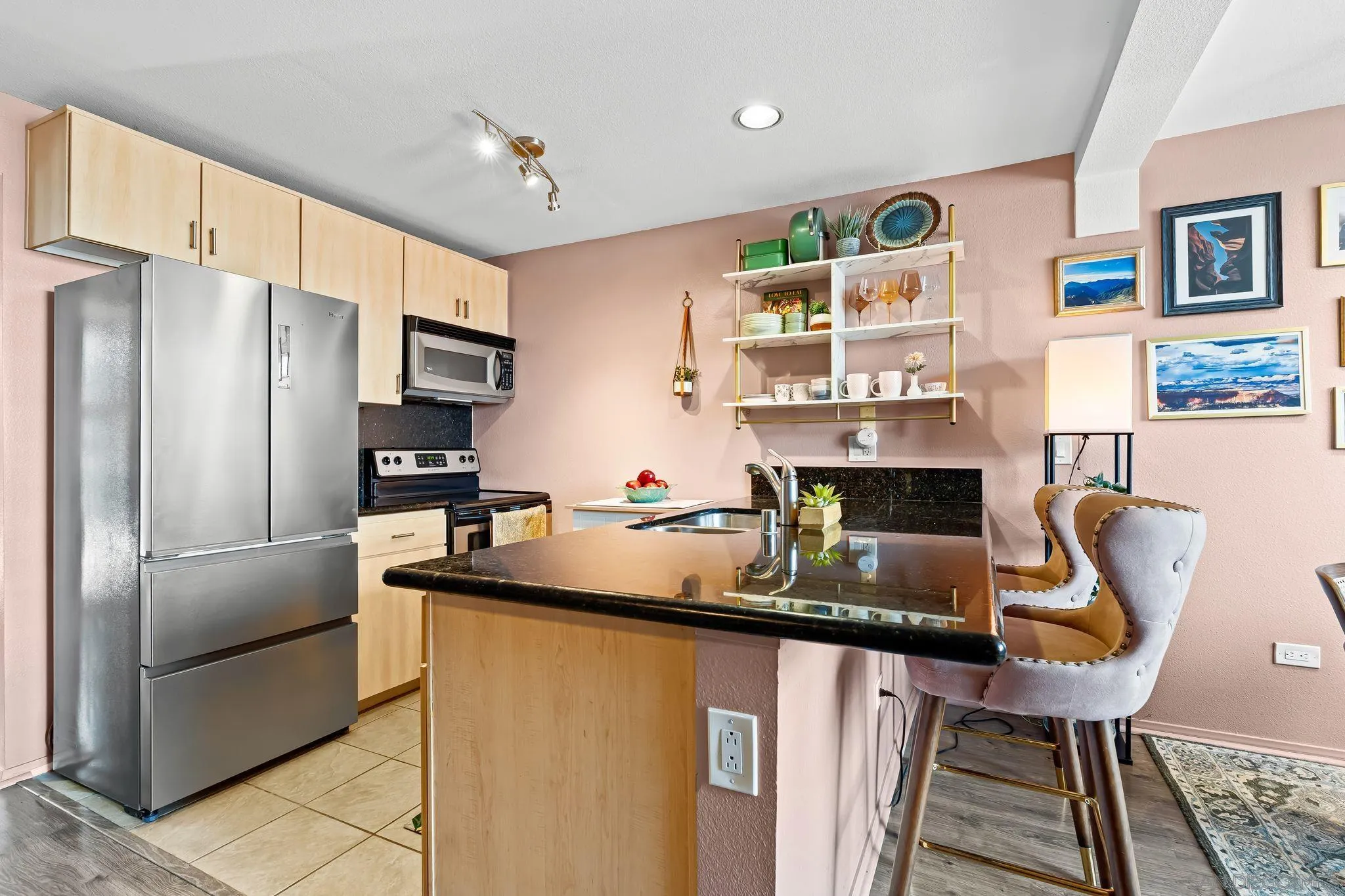 Photo #7: 250035494 Listing: Photo #7