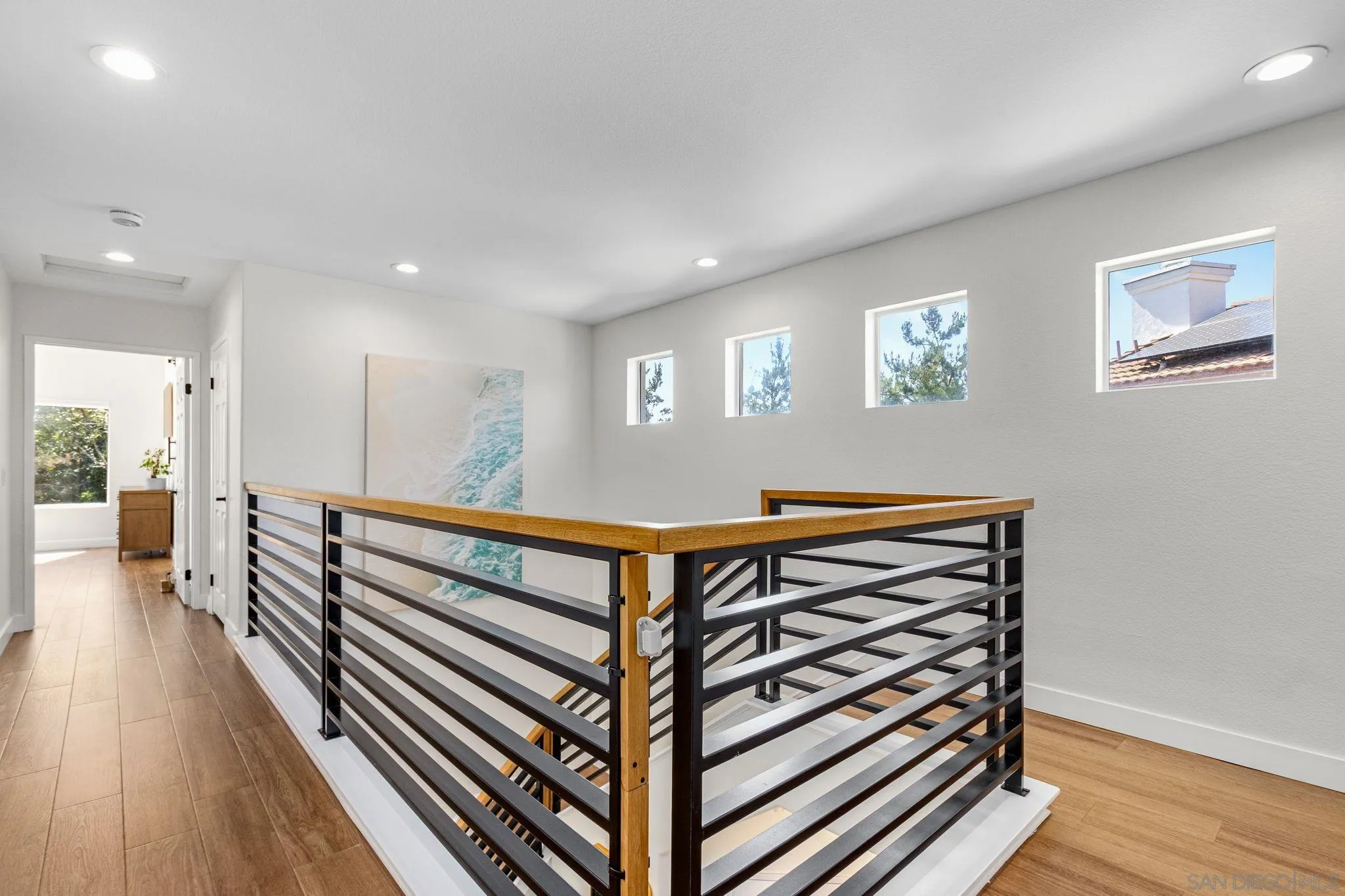 https://cdn.realtyfeed.com/cdn/127/250035498/094d2dd4ea1013db71ae8f69f98e7ac9.webp
