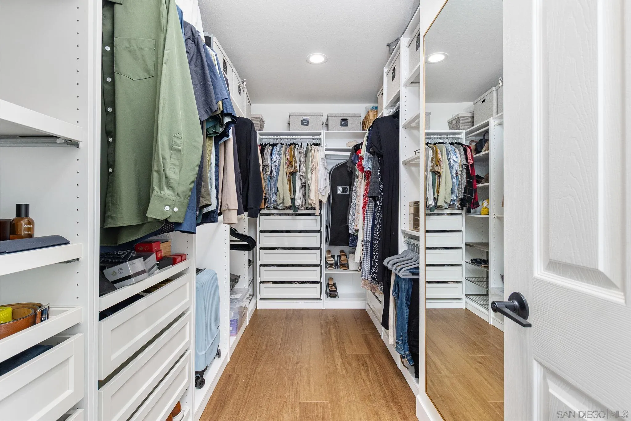 https://cdn.realtyfeed.com/cdn/127/250035498/b2647c567d3160572bc0fbae5984f843.webp