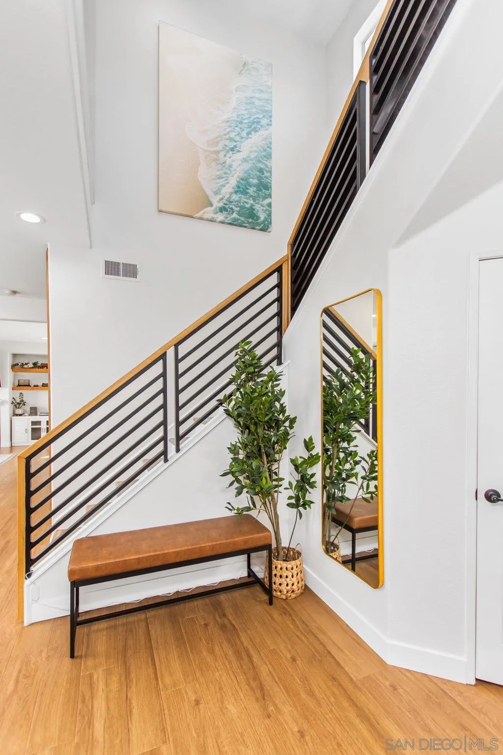 https://cdn.realtyfeed.com/cdn/127/250035498/ce10b904129727d4fee7266dd8ab9d9b.webp