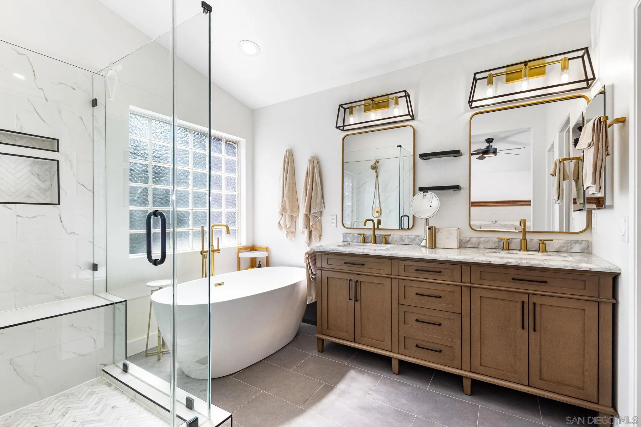 https://cdn.realtyfeed.com/cdn/127/250035498/fd798fcac3028136cd29de4f7c304fca.webp