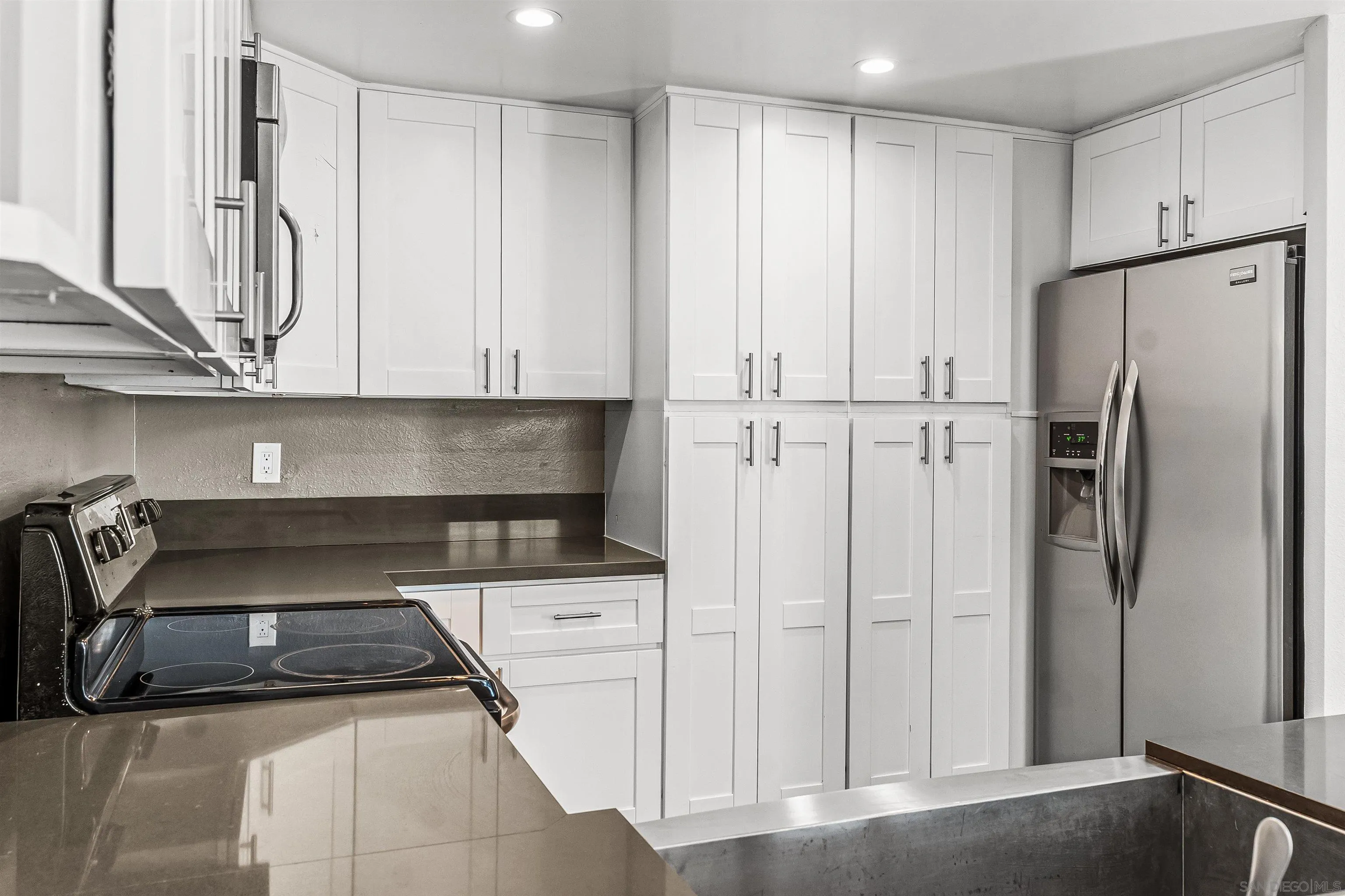 Photo #8: 250035505 Listing: Photo #8