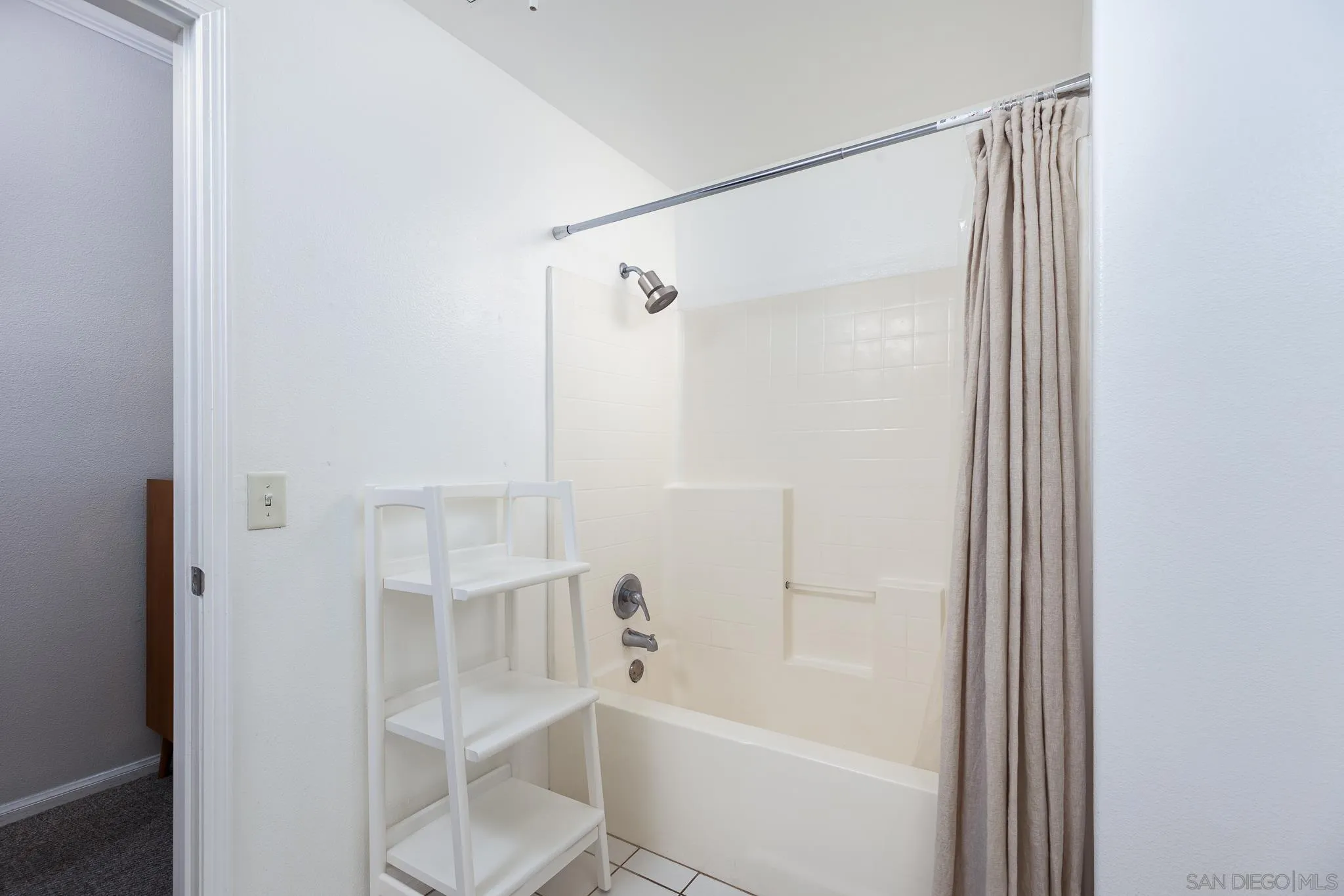 Photo #23: 250035506 Listing: Photo #23