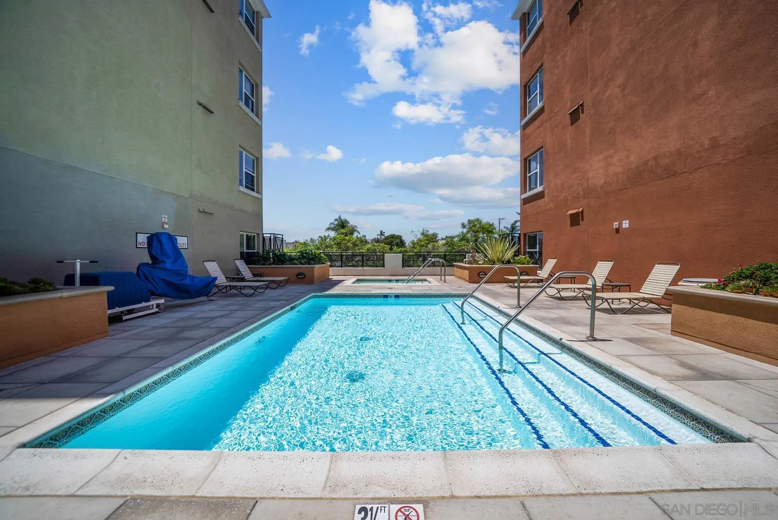 https://cdn.realtyfeed.com/cdn/127/250035509/f8e5130bc41af73341d974a524875c5f.webp