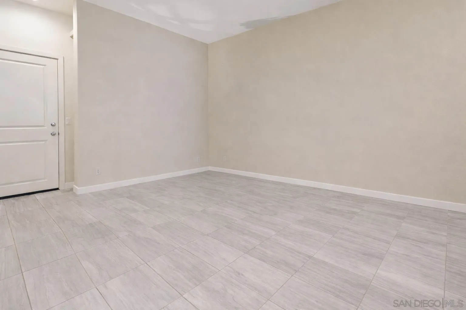 Photo #3: 250035514 Listing: Photo #3