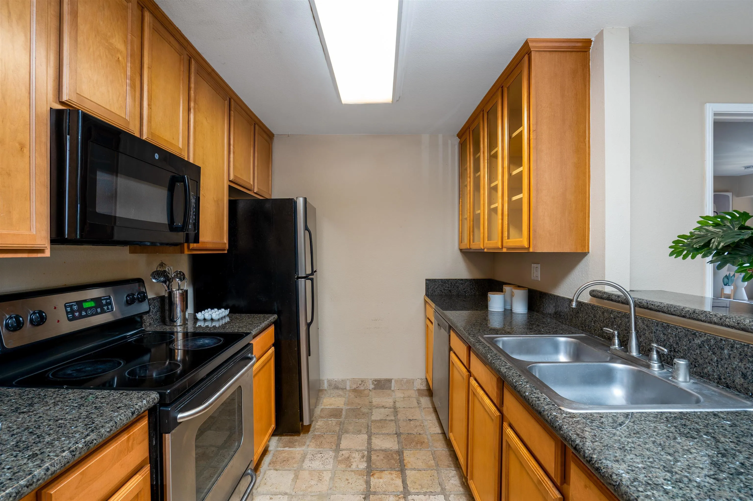 Photo #8: 250035518 Listing: Photo #8