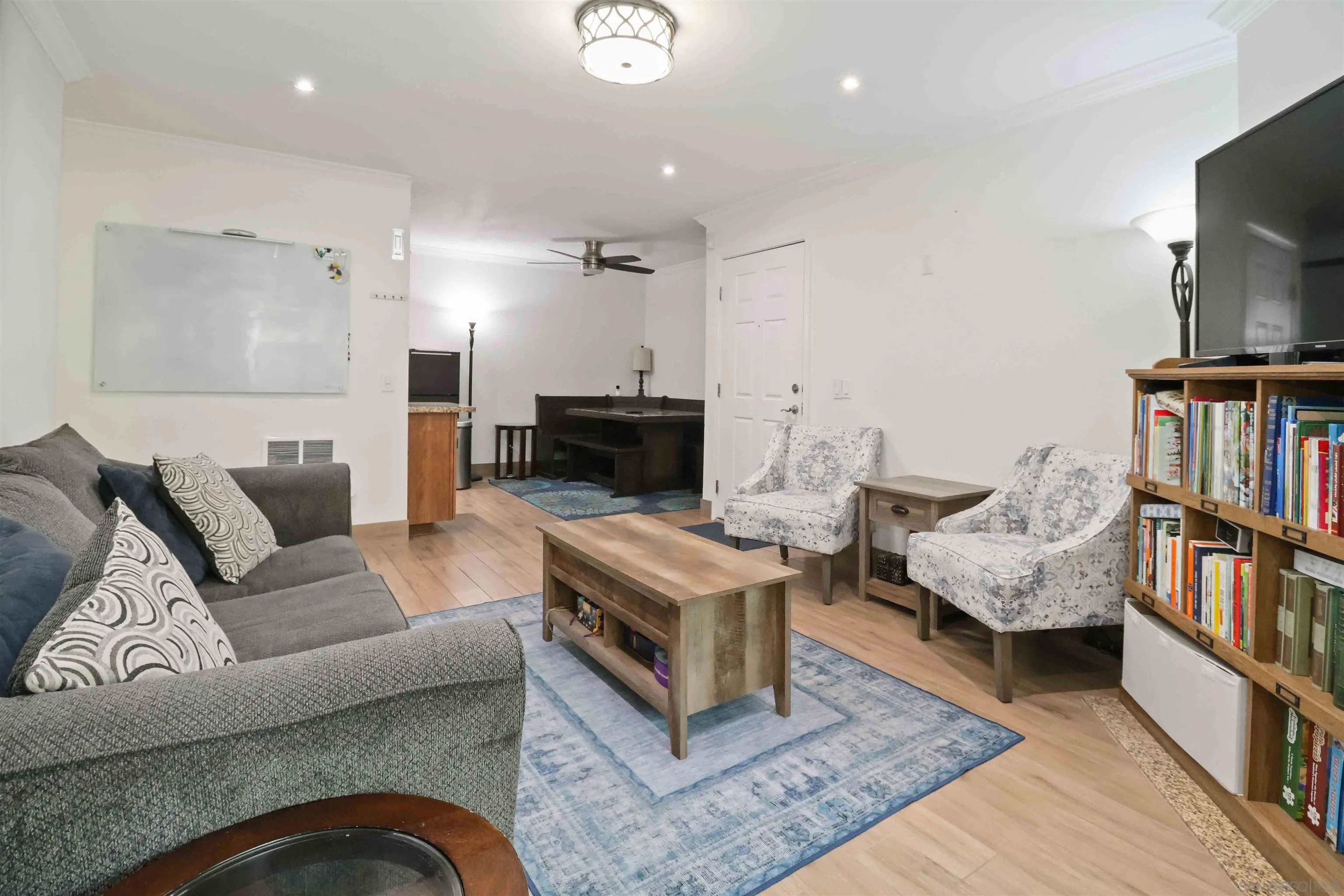 Photo #3: 250035519 Listing 