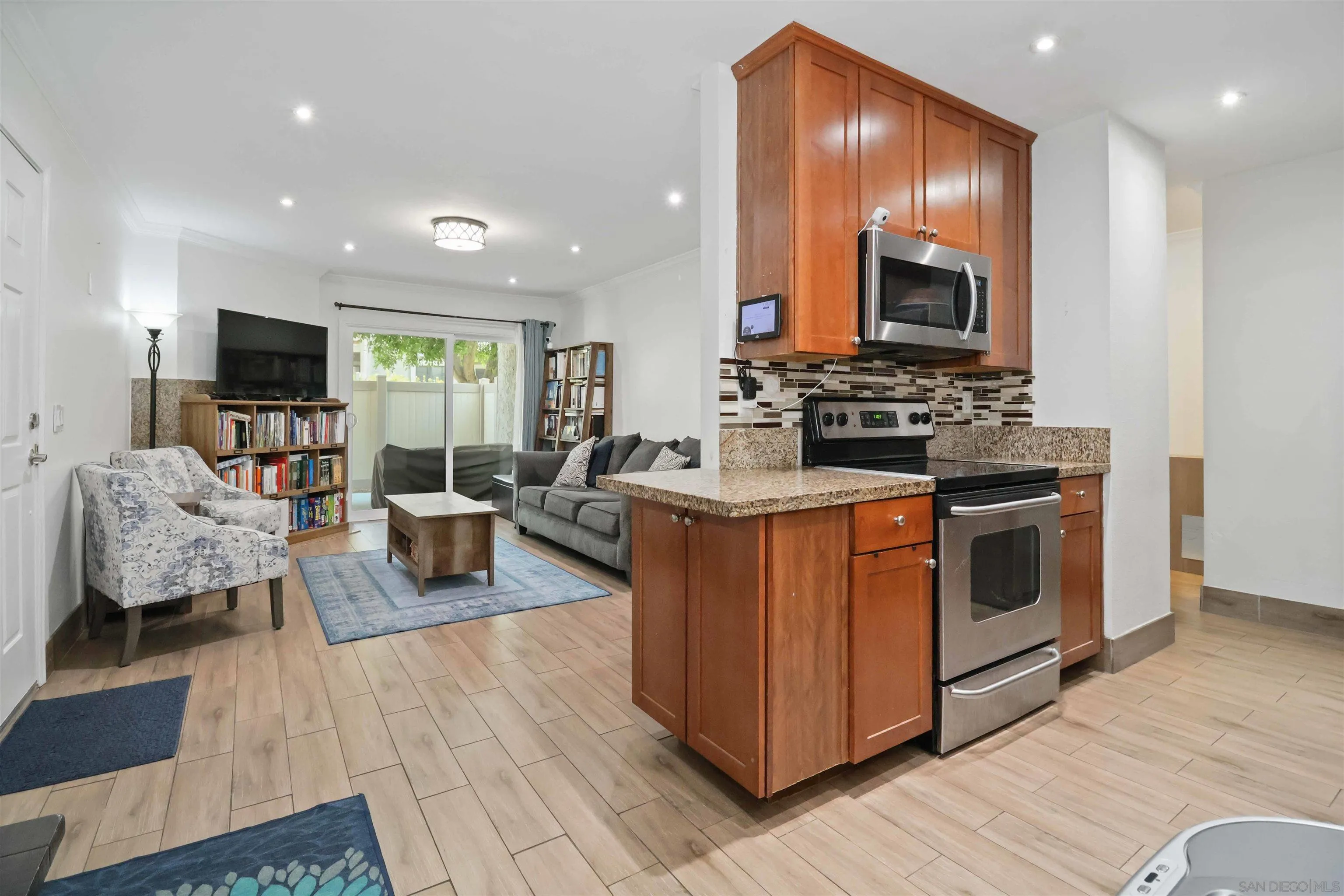 Photo #7: 250035519 Listing: Photo #7