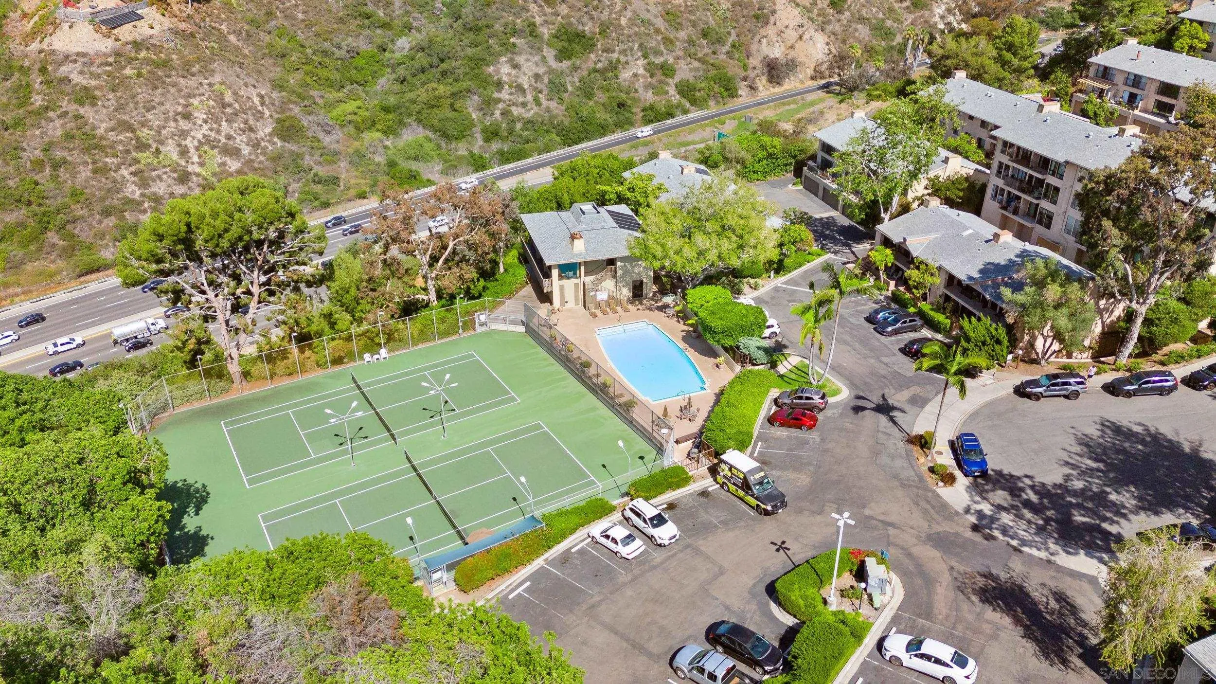 Photo #8: 250035520 Listing: Photo #8