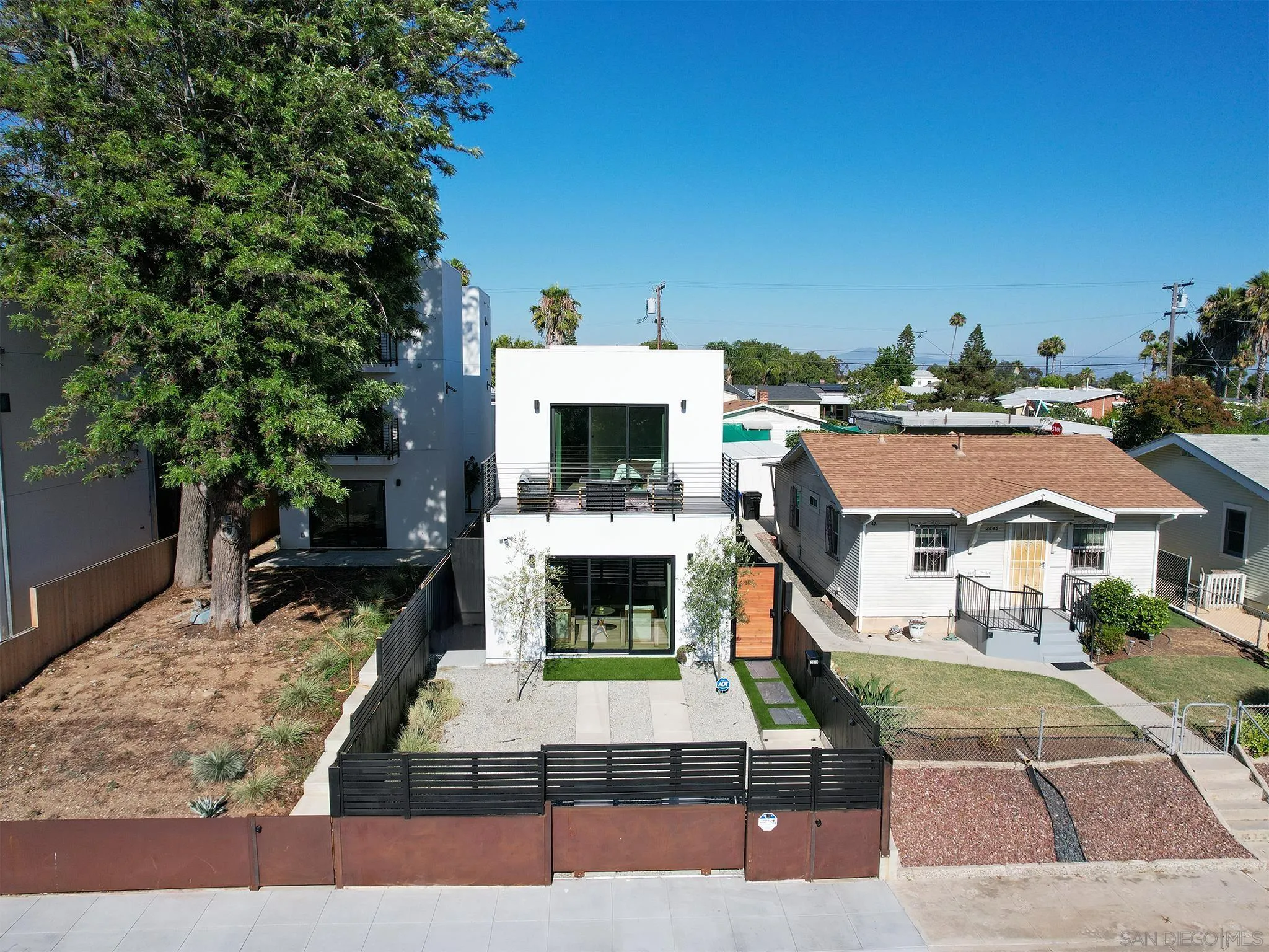https://cdn.realtyfeed.com/cdn/127/250035530/12442ce3a2bc3ffe09102807195c95dd.webp