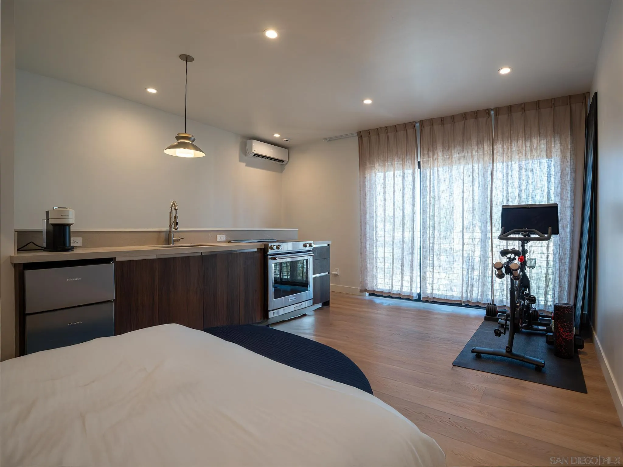 https://cdn.realtyfeed.com/cdn/127/250035530/2801260792161e84cb75dd5af3f69b37.webp