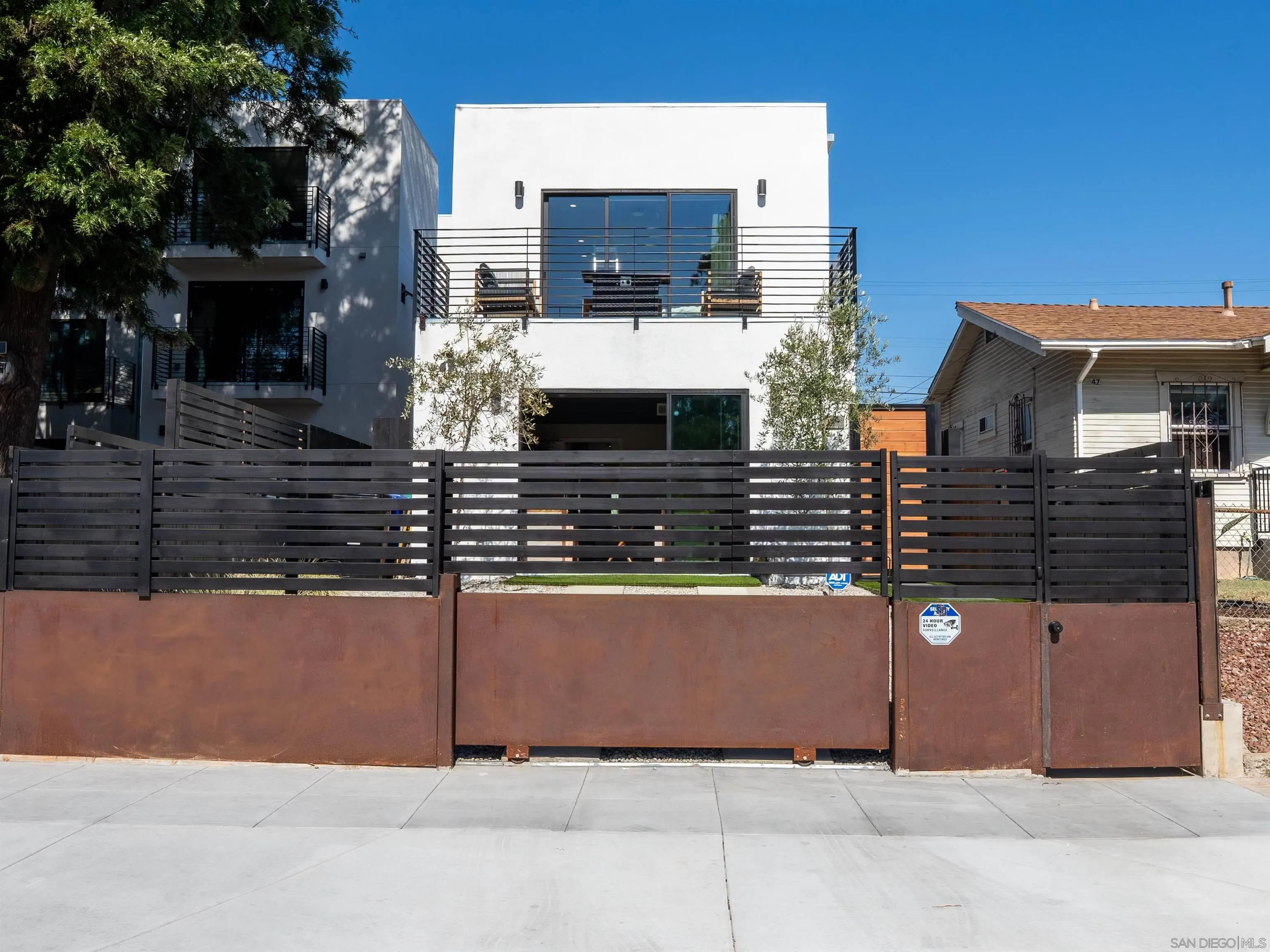 https://cdn.realtyfeed.com/cdn/127/250035530/2fb1e60abcd33fd36cd3463bdb1491e4.webp