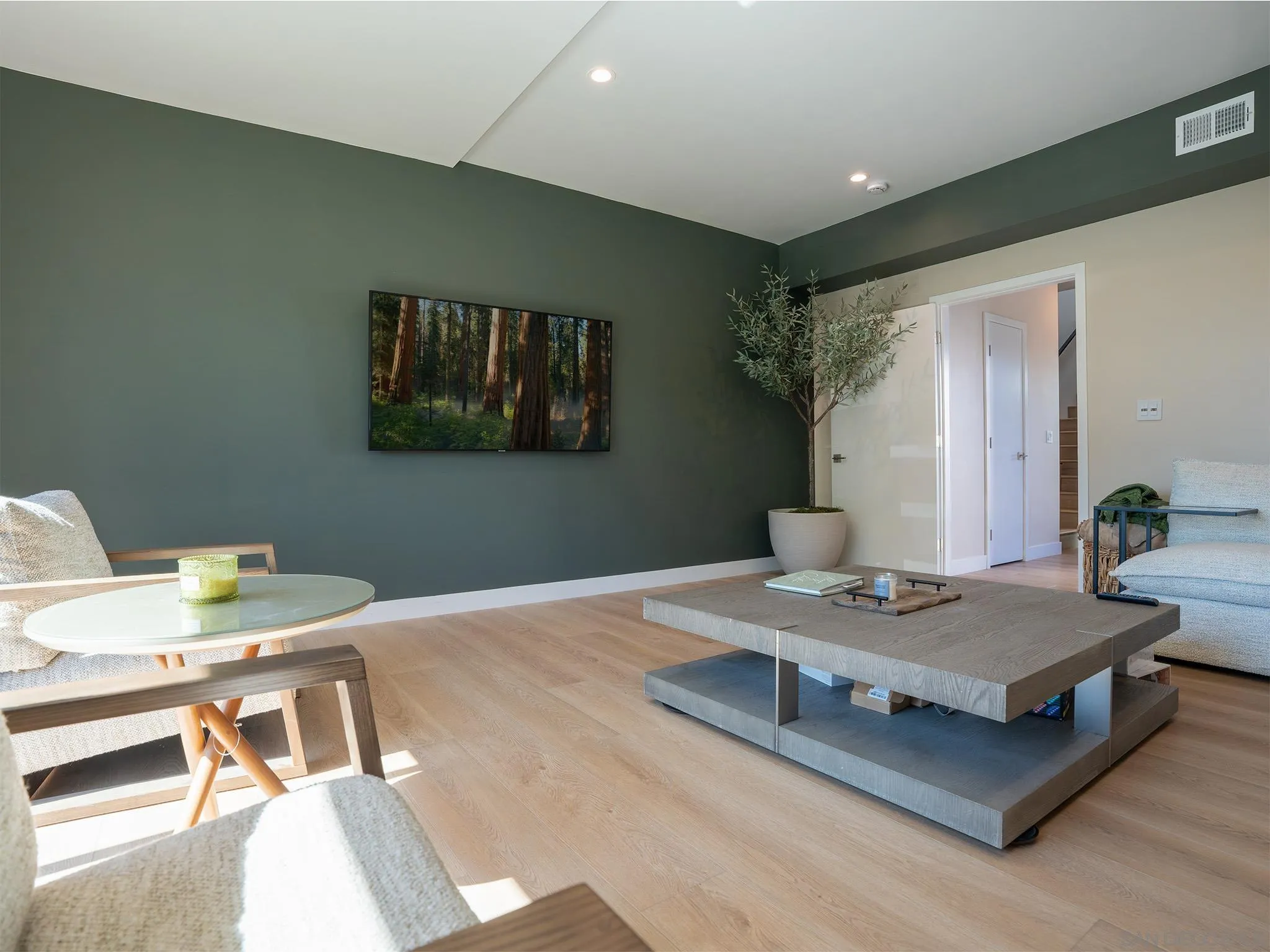 https://cdn.realtyfeed.com/cdn/127/250035530/51fb6445699caa16298be965177556ca.webp