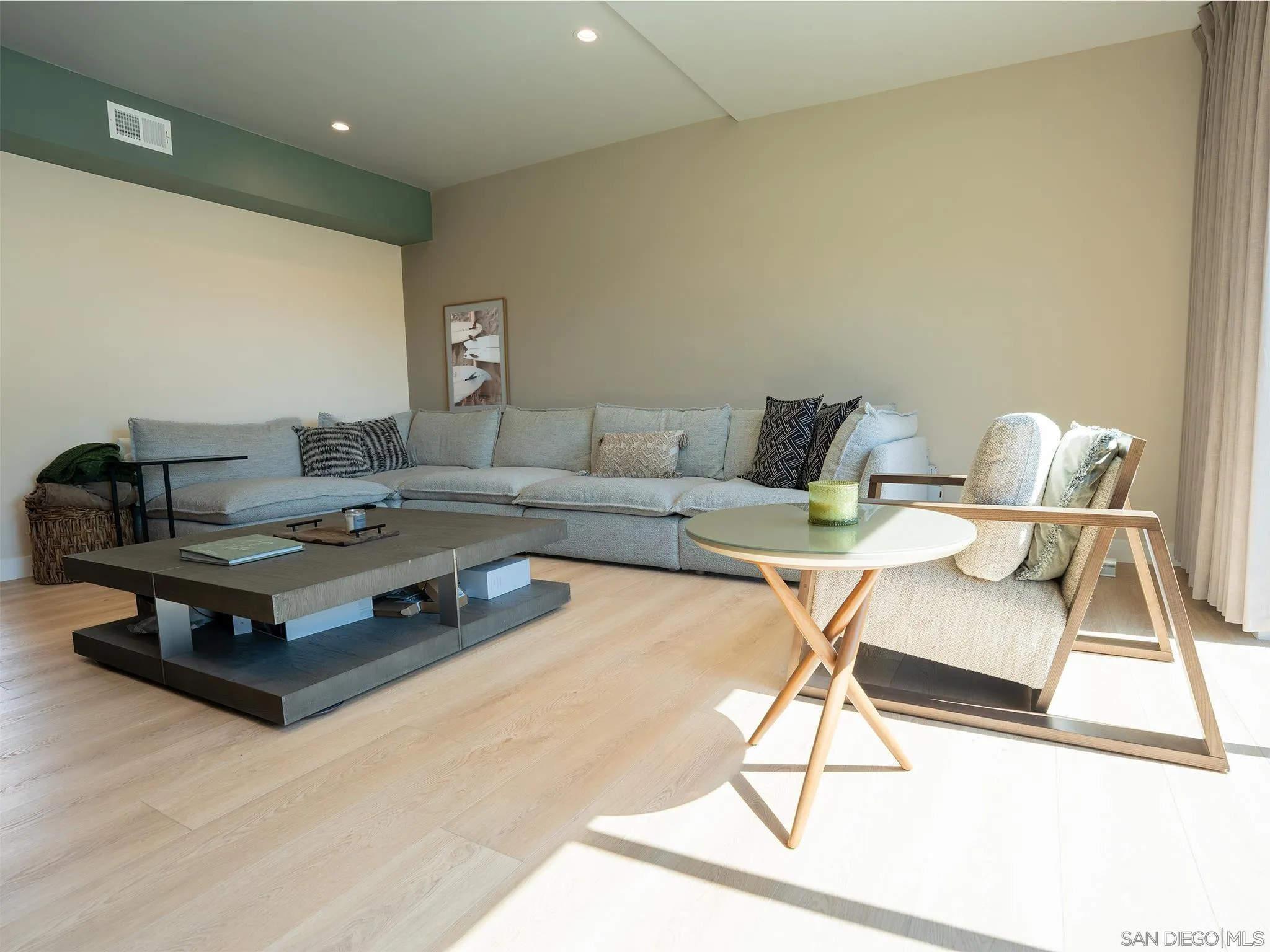 https://cdn.realtyfeed.com/cdn/127/250035530/62ae6d6987351d2ea2d2340c6422c98f.webp