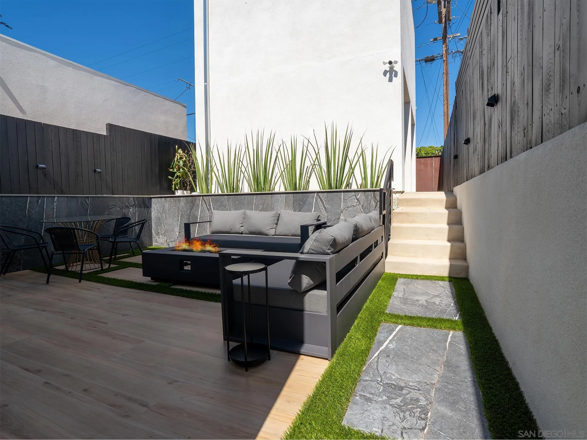 https://cdn.realtyfeed.com/cdn/127/250035530/7ddf21ce368132adec19afd99d799d61.webp