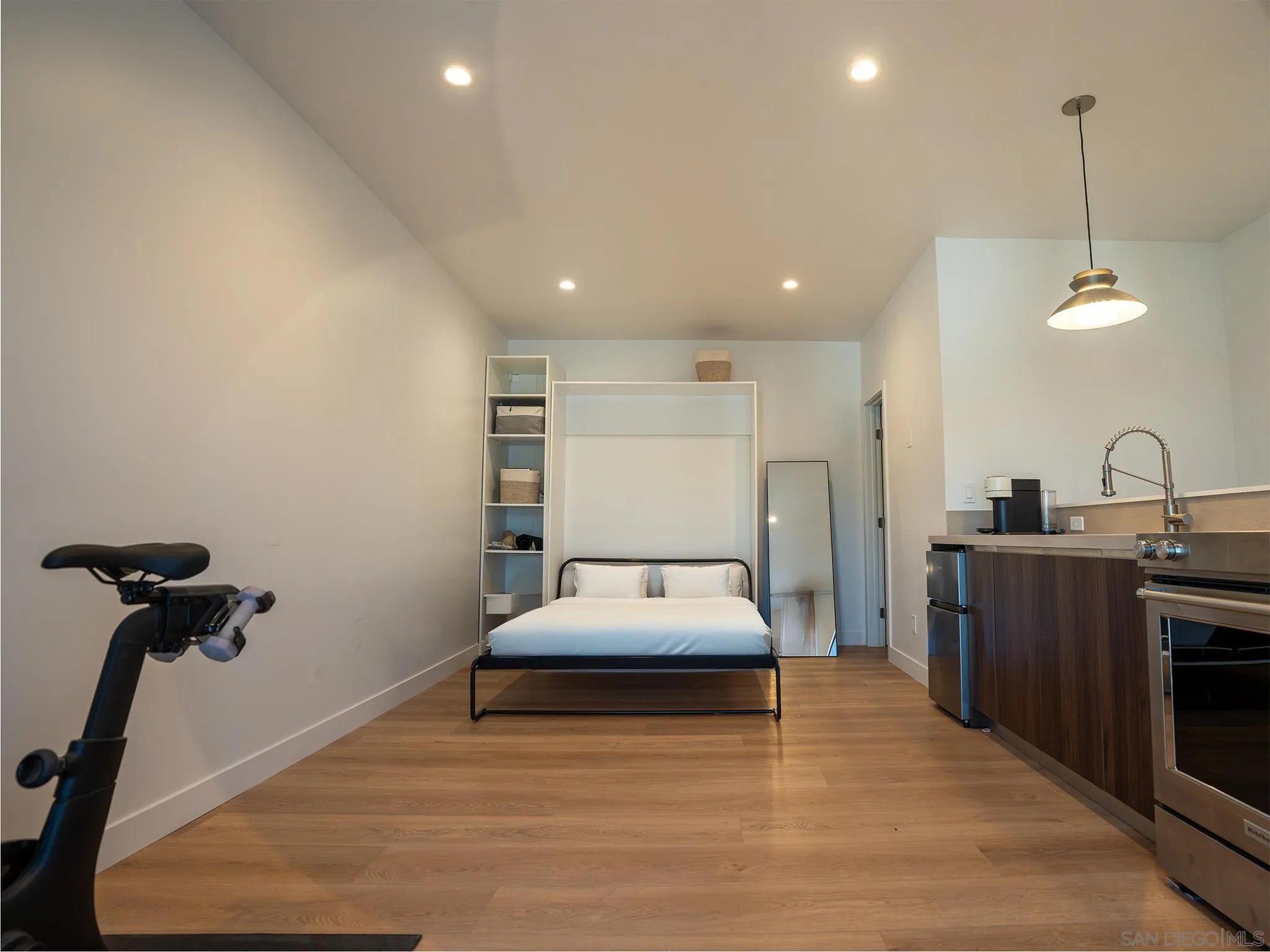 https://cdn.realtyfeed.com/cdn/127/250035530/a4b5bb048874200044eaae0268d5eda8.webp
