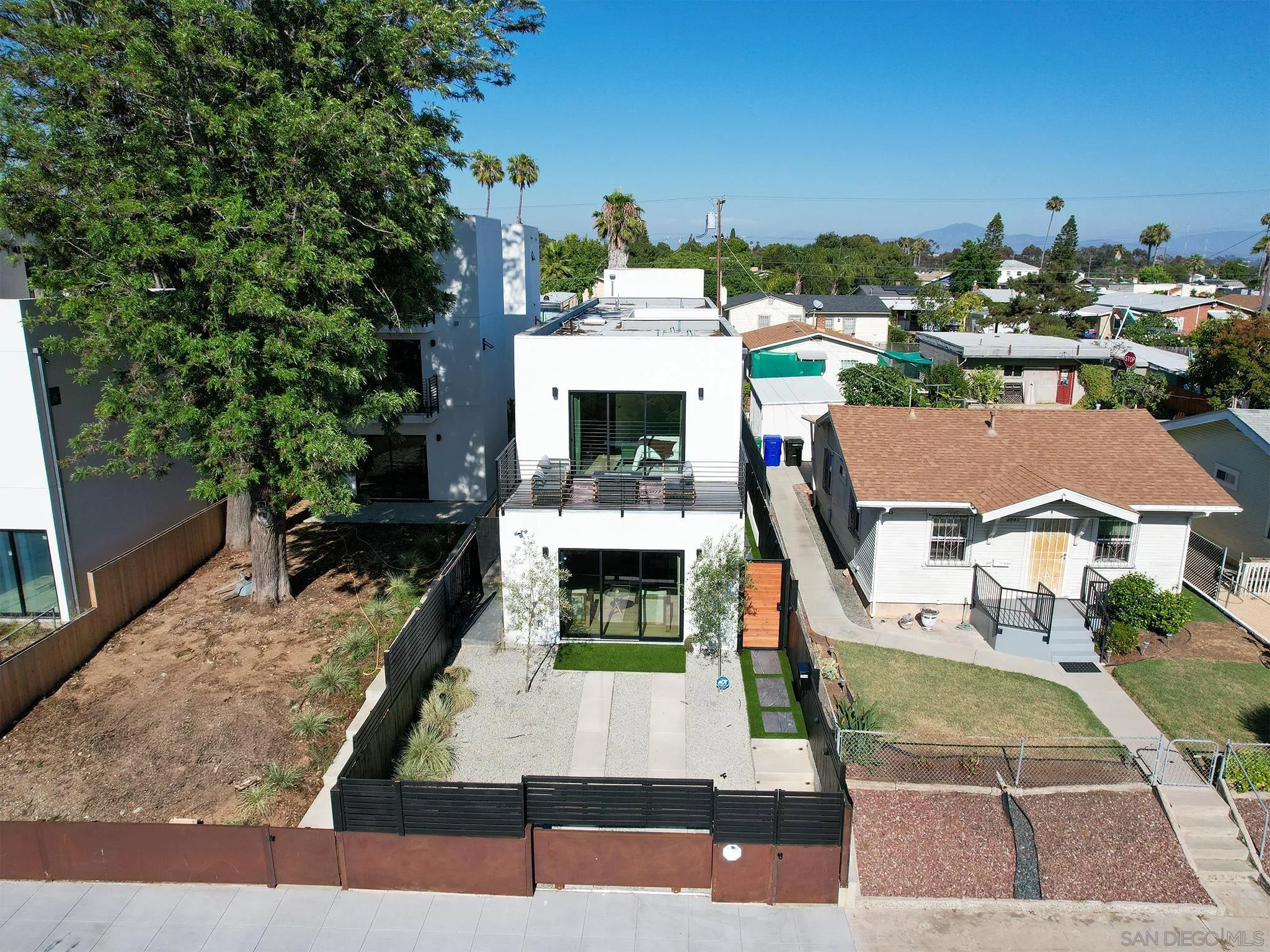 https://cdn.realtyfeed.com/cdn/127/250035530/c636b9f74144fbe340bd1f20e083ba59.webp