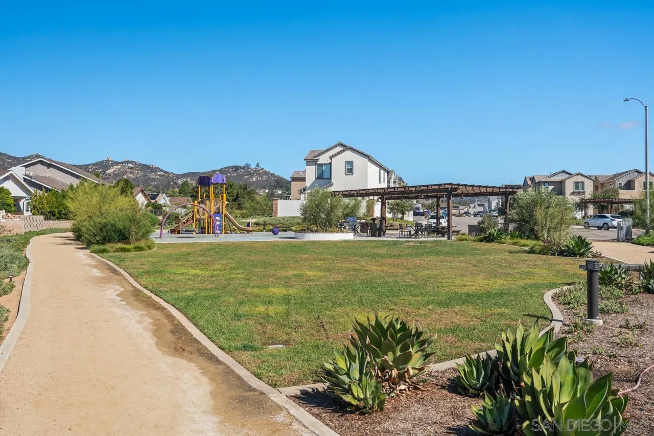 https://cdn.realtyfeed.com/cdn/127/250035531/55e7eaa7ca2a05e4511bbaf7c57361c1.webp