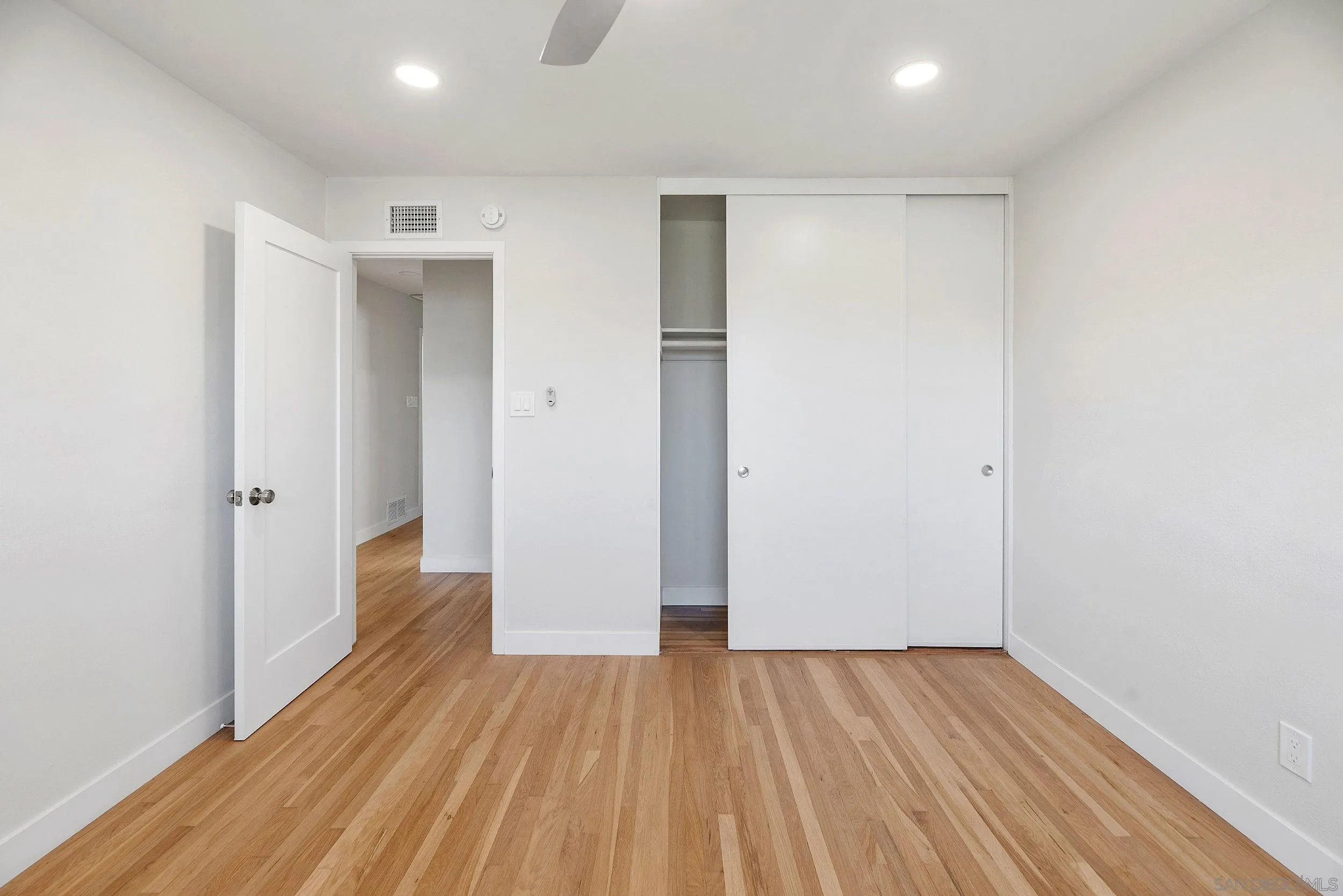 https://cdn.realtyfeed.com/cdn/127/250035541/e6f9251f2f697041a8d25d94e85e989a.webp