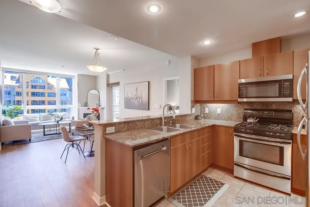 Photo #3: 250035543 Listing 