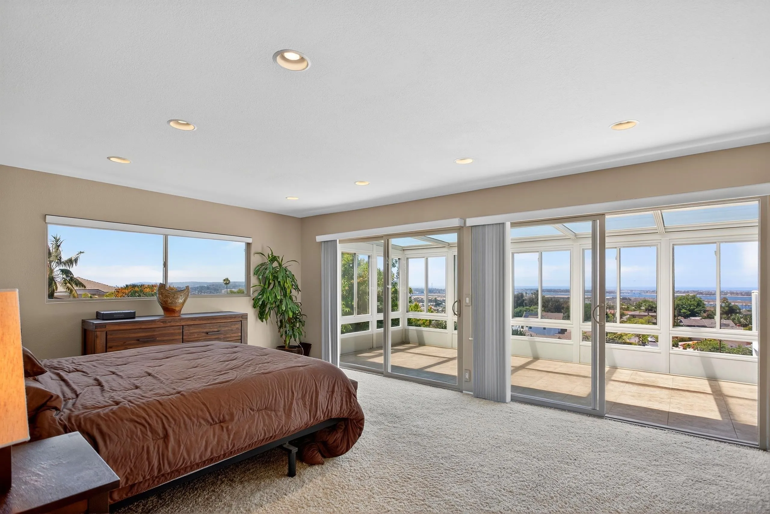 https://cdn.realtyfeed.com/cdn/127/250035547/42c9cef8dea505db5ddda8abfa3be29d.webp