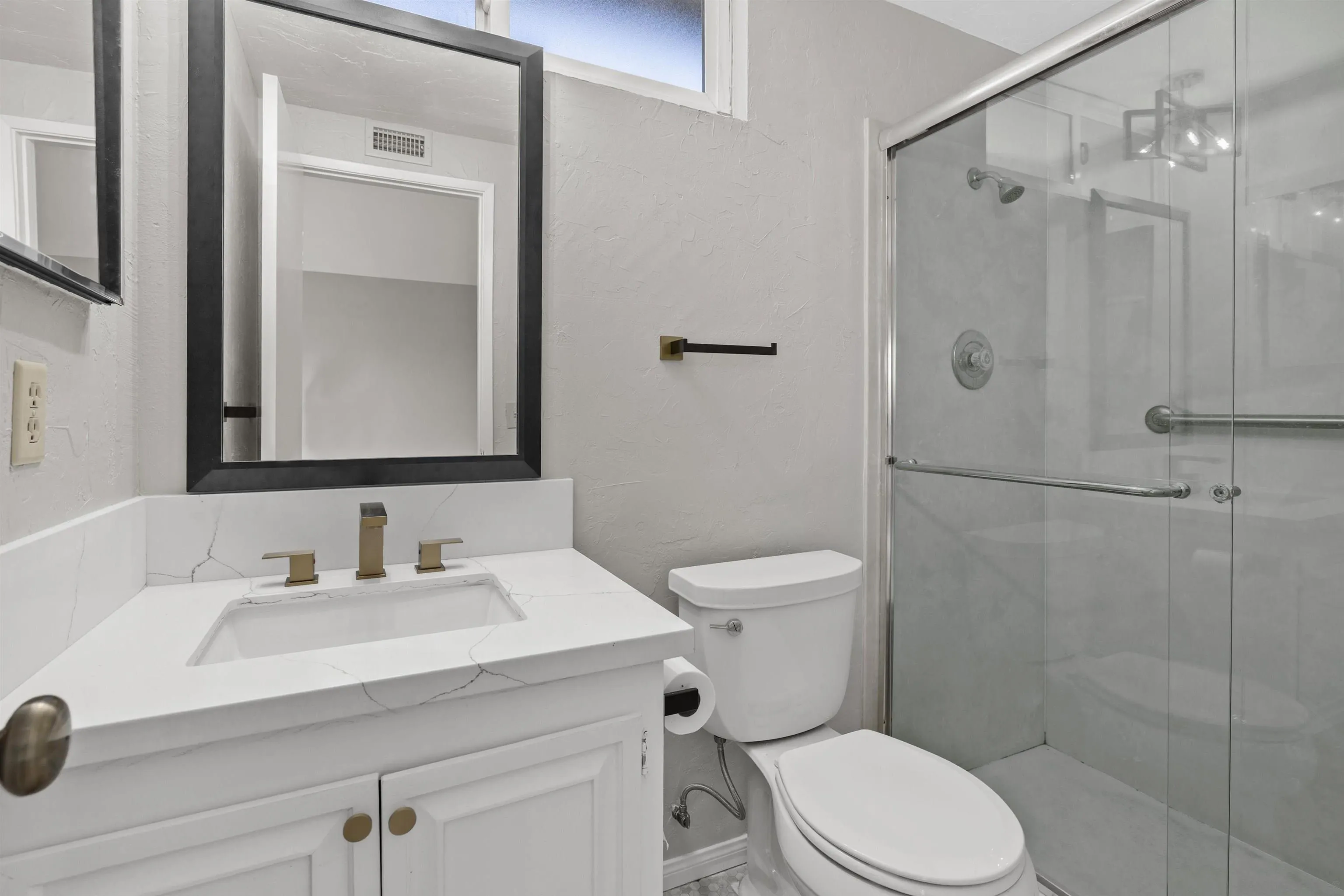 https://cdn.realtyfeed.com/cdn/127/250035548/89e23153bb7f6c644bdb90aeba543a2b.webp