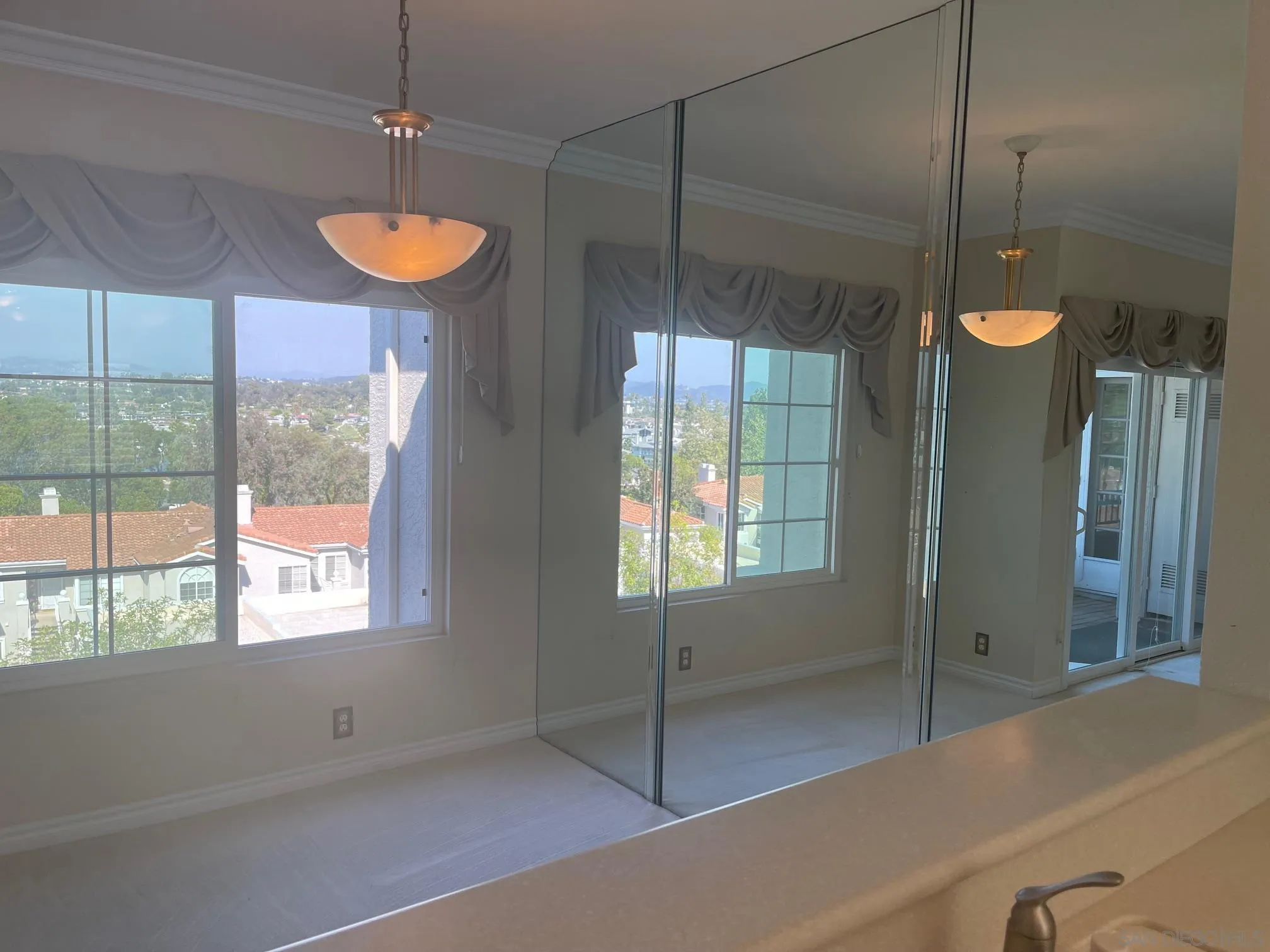 Photo #4: 250035568 Listing 