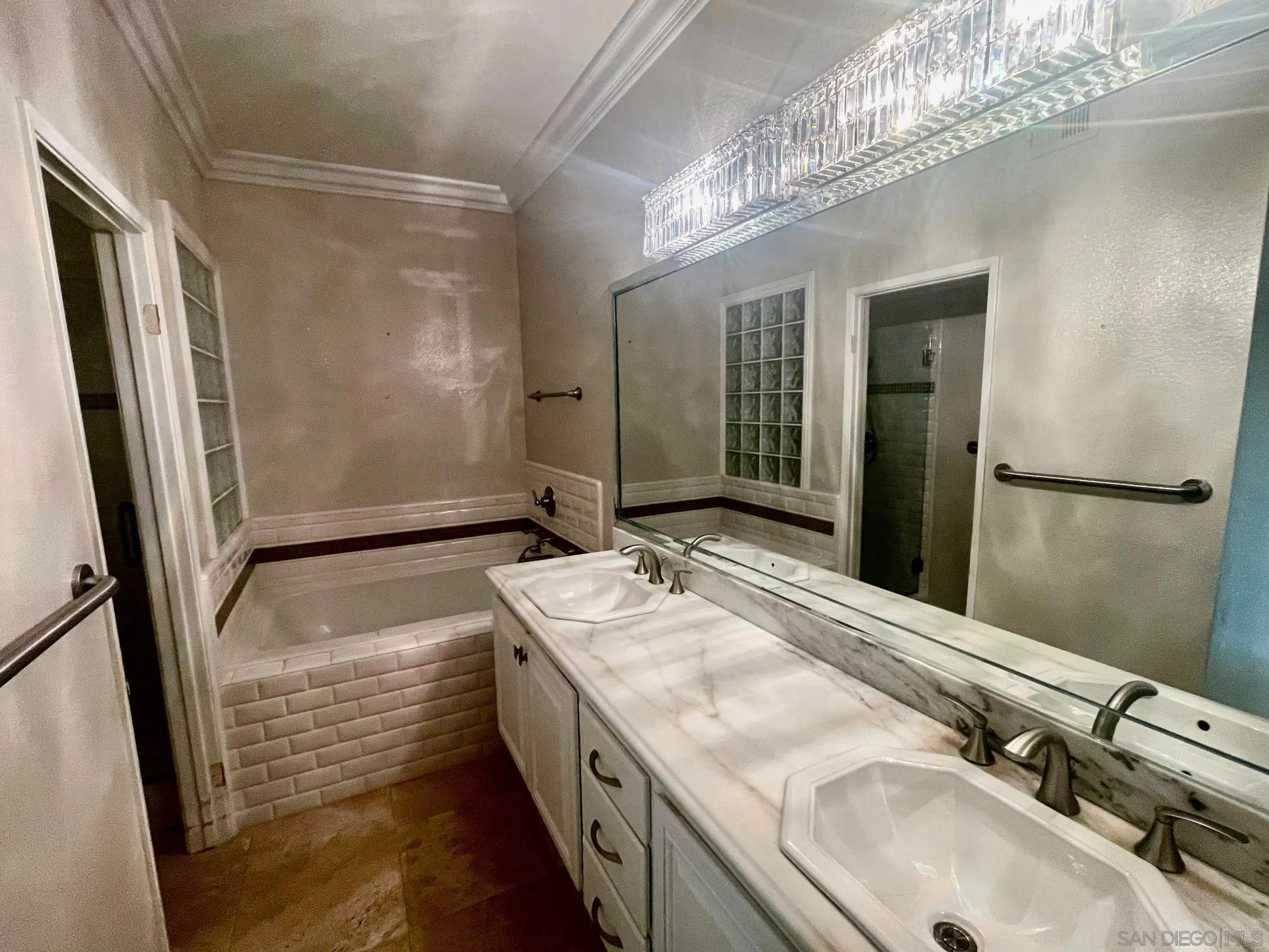 Photo #18: 250035568 Listing: Photo #18