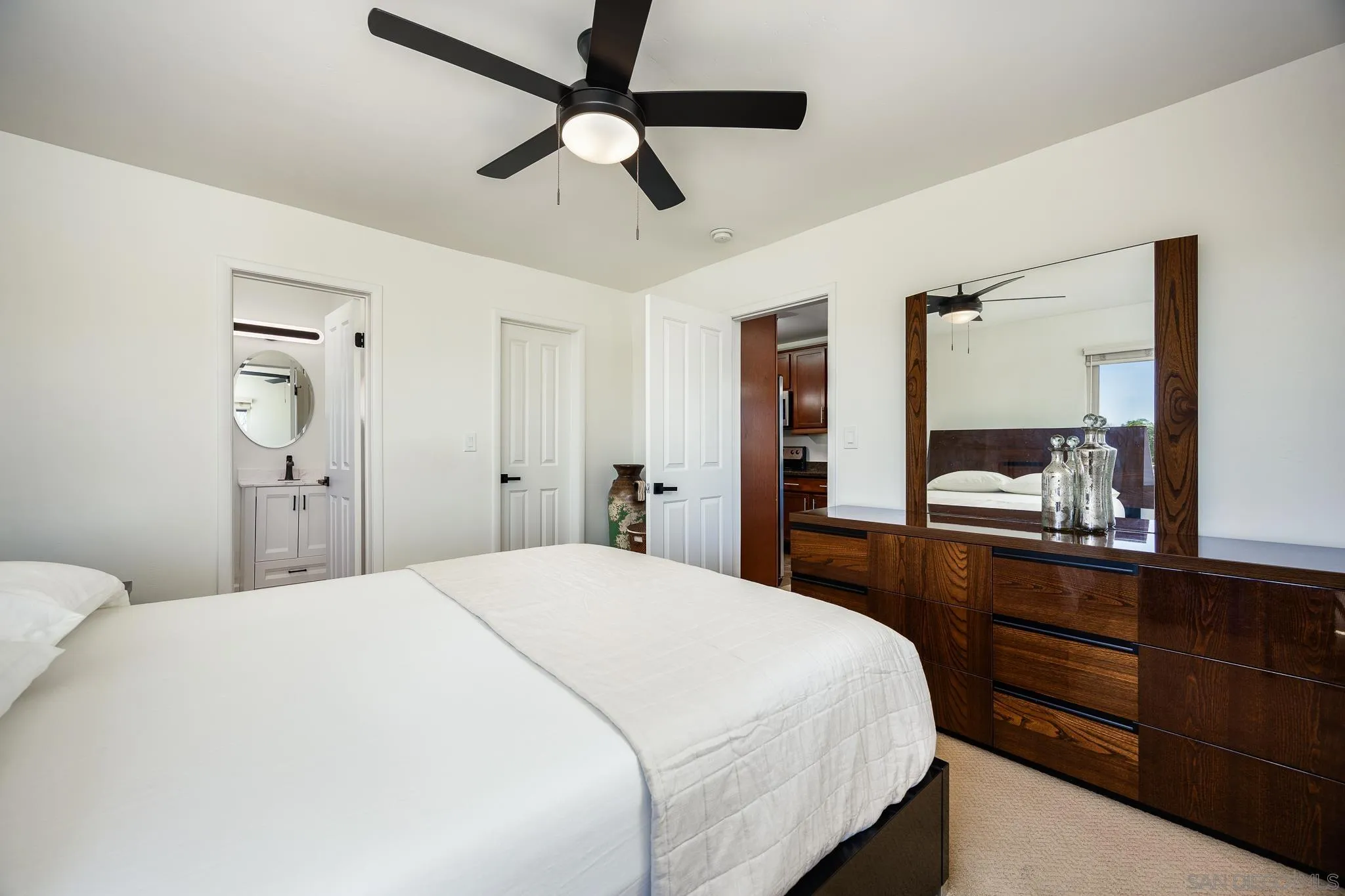 Photo #10: 250035575 Listing: Photo #10
