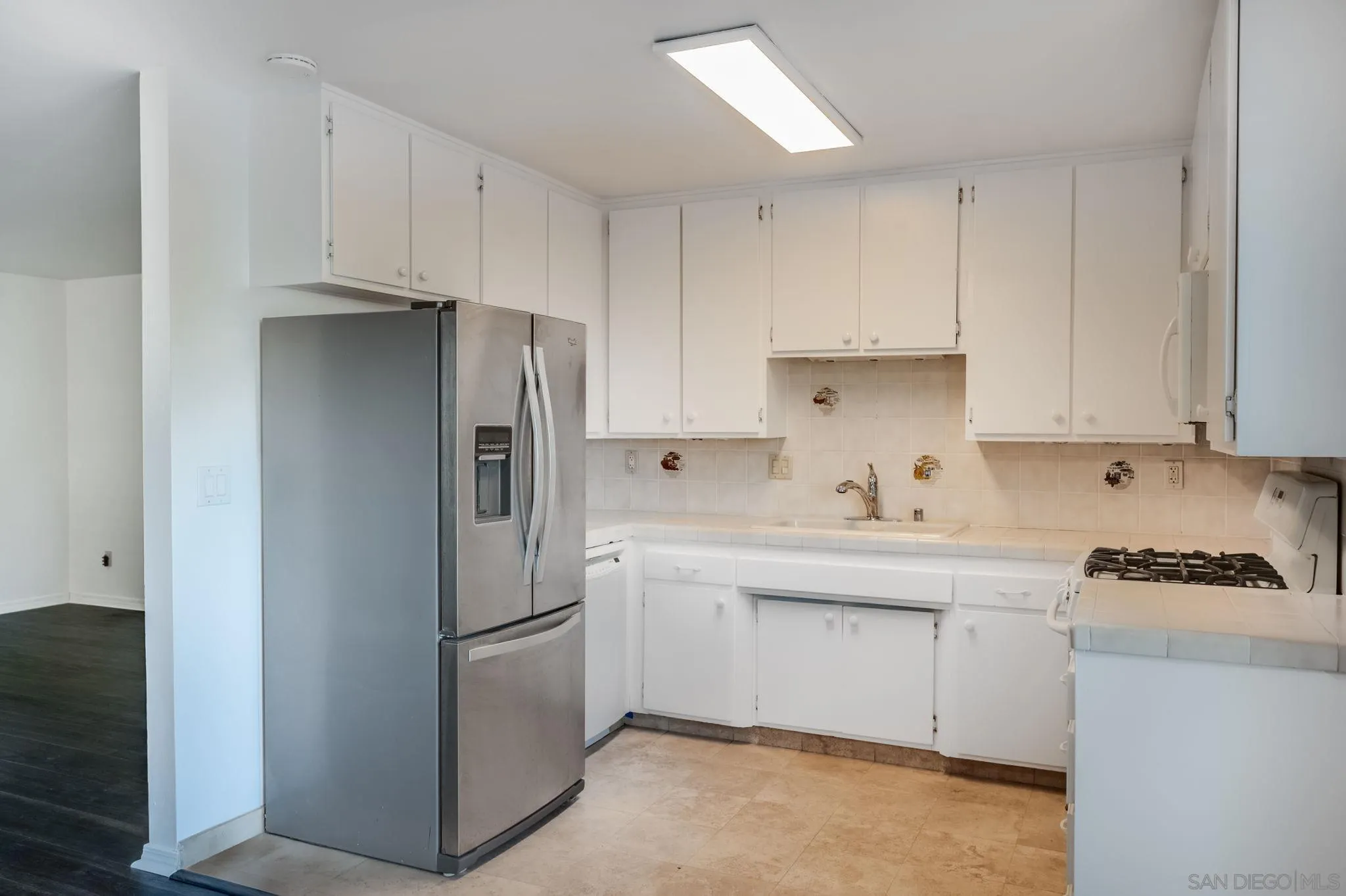 Photo #10: 250035576 Listing: Photo #10