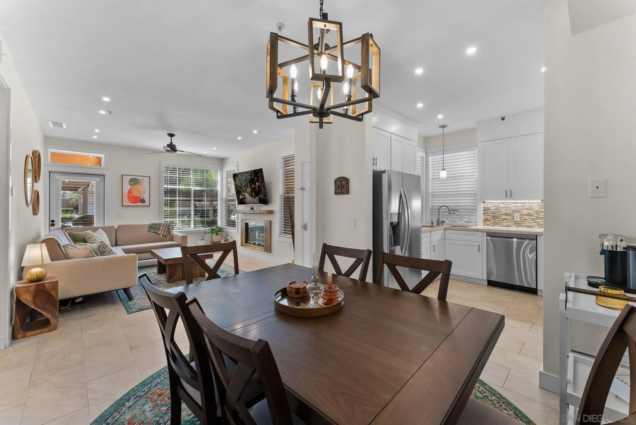 Photo #3: 250035579 Listing 
