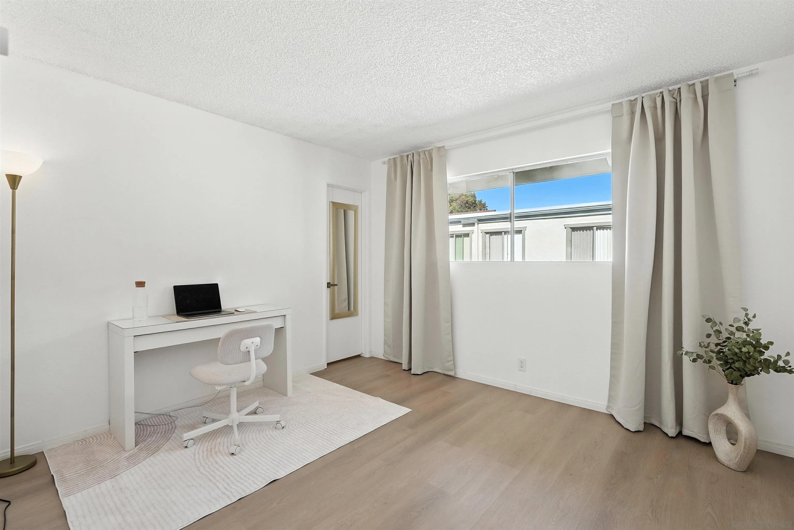 Photo #15: 250035584 Listing: Photo #15