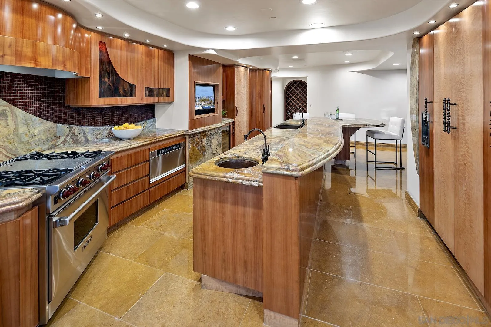 https://cdn.realtyfeed.com/cdn/127/250035587/0f029deab8965596f8e963f6bab6c8b1.webp
