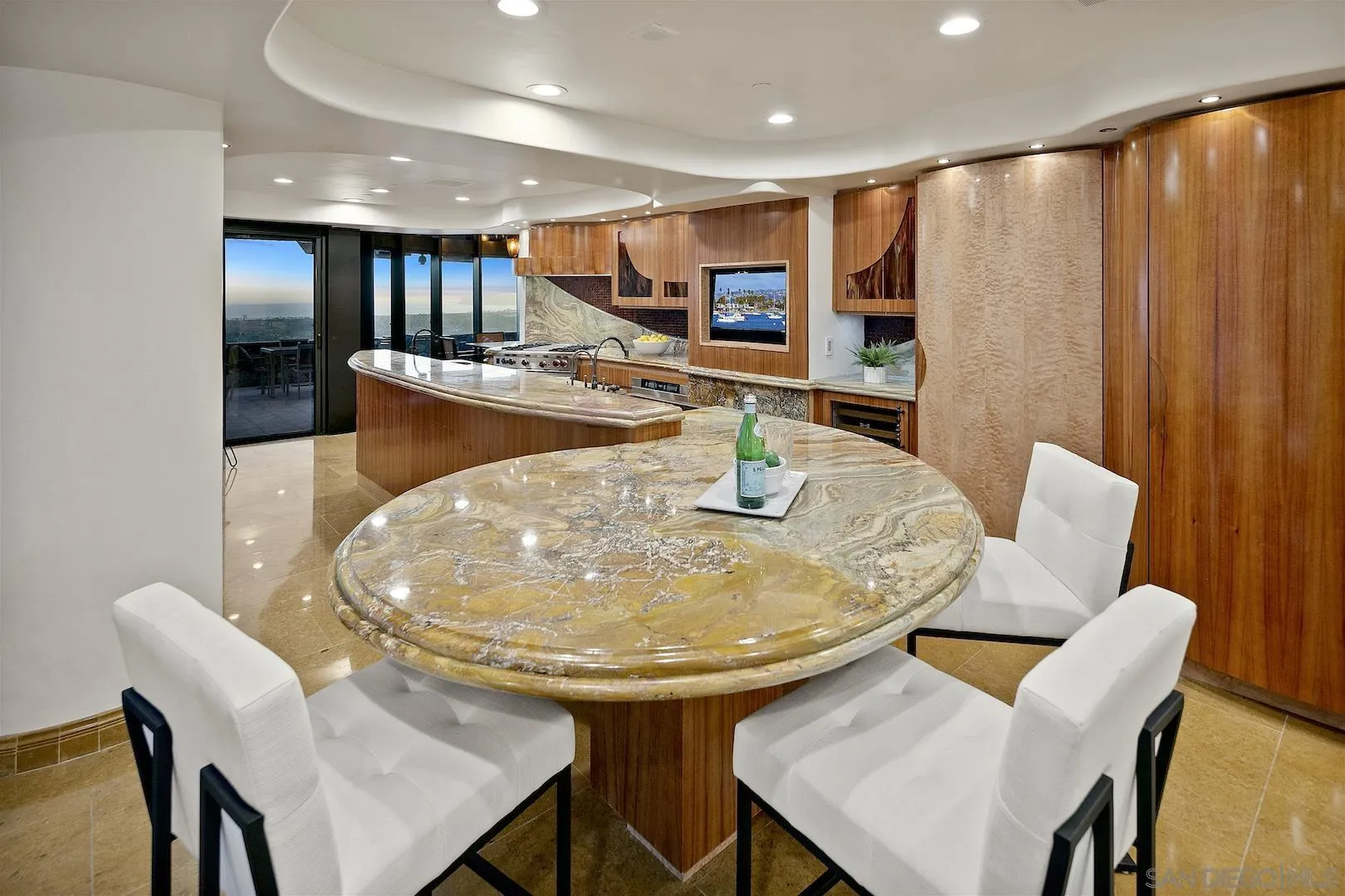 https://cdn.realtyfeed.com/cdn/127/250035587/1e71371658a9a53334e36d08ade20bec.webp
