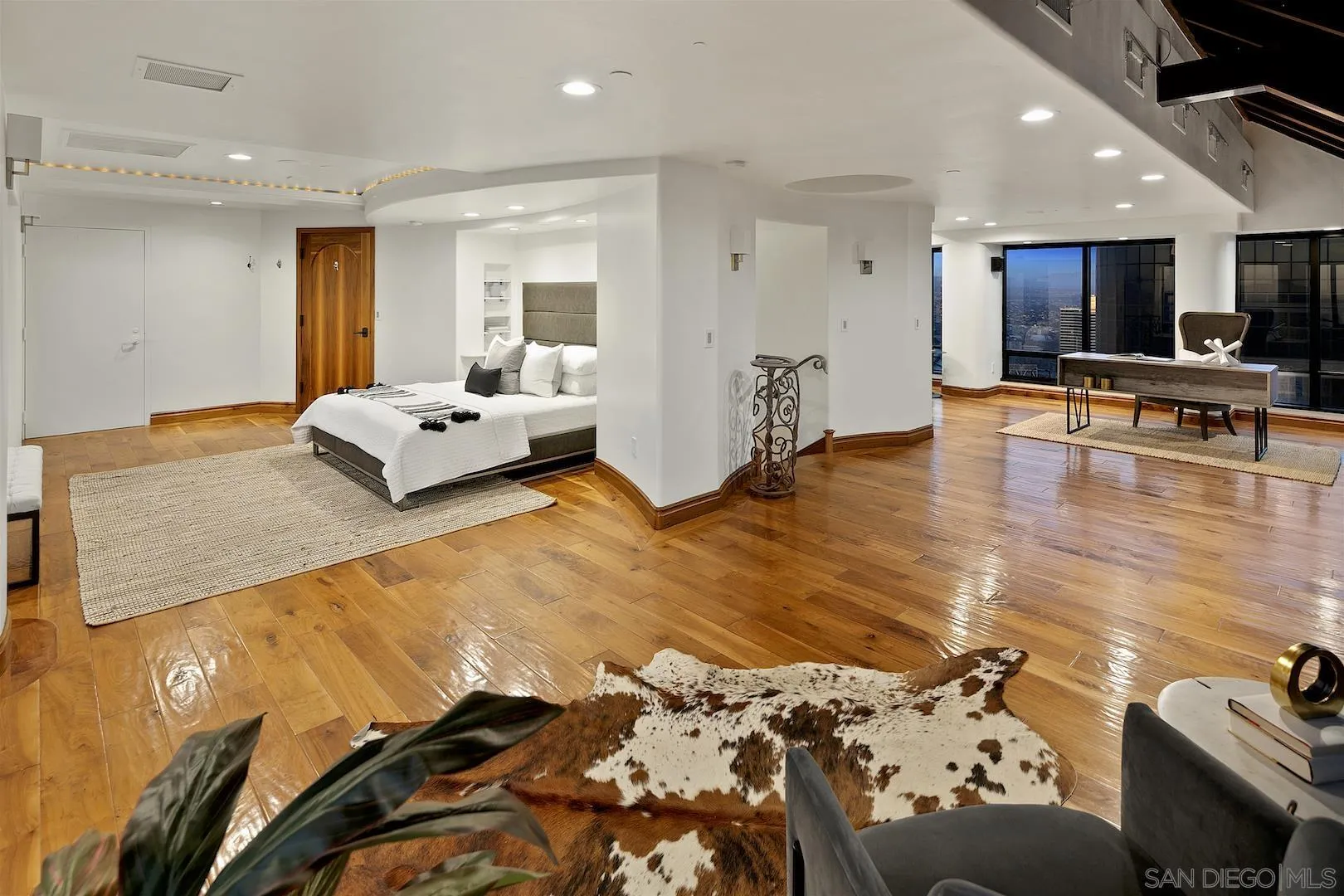 https://cdn.realtyfeed.com/cdn/127/250035587/39dd9a9de8b616b9bf667712d96b3451.webp